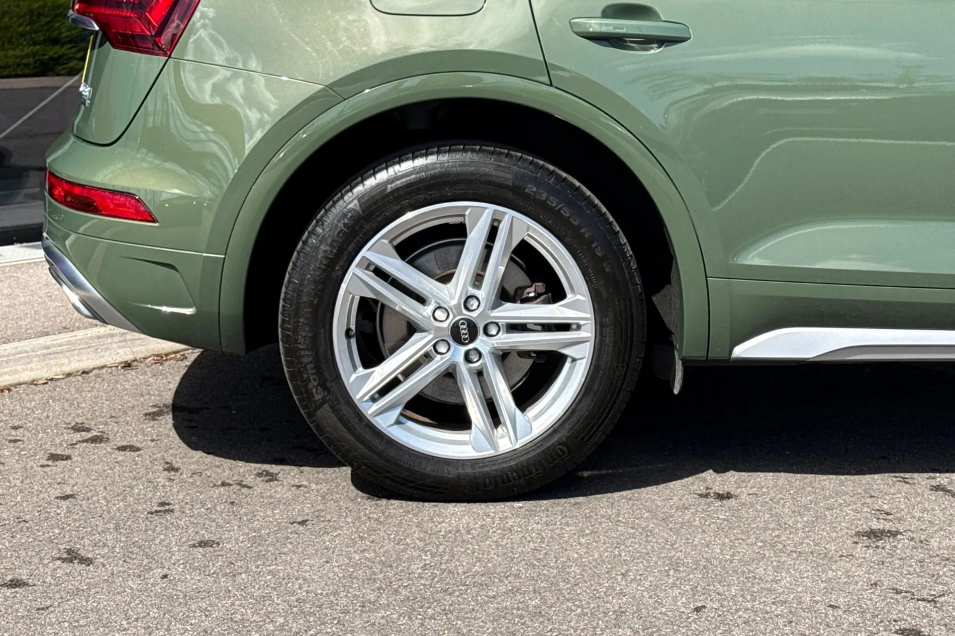 Audi Q5 thumbnail image number 21