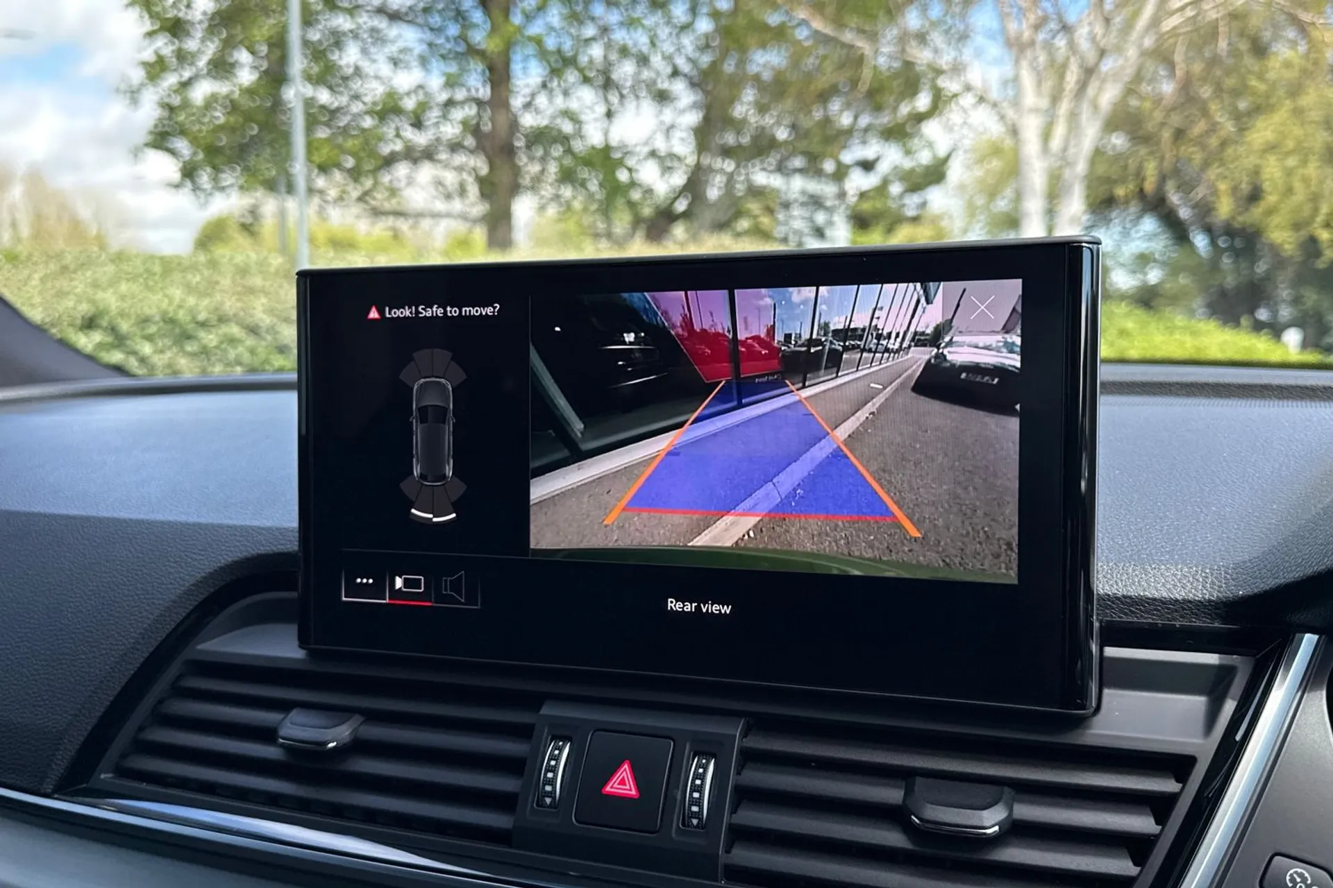 Audi Q5 thumbnail image number 6