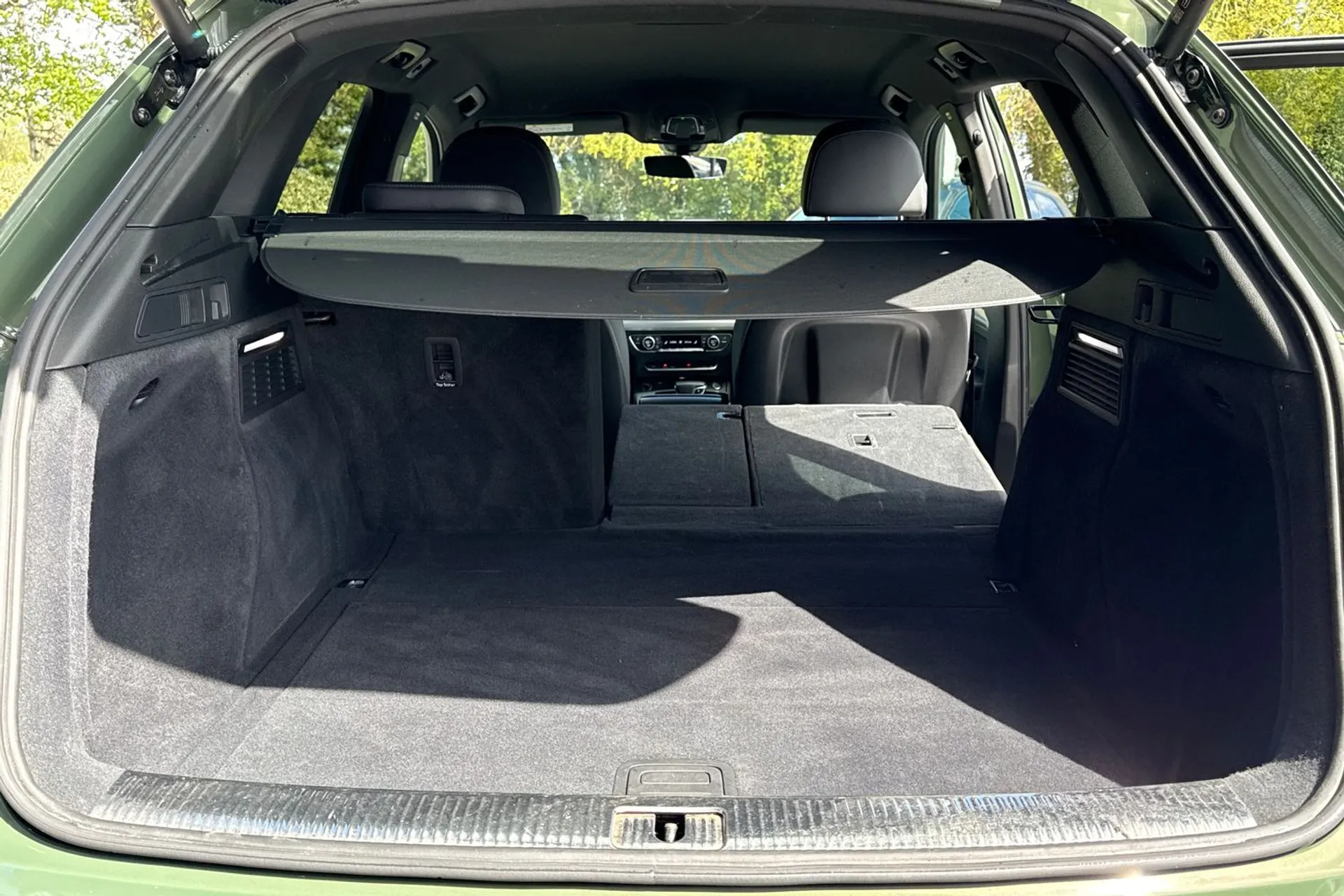 Audi Q5 thumbnail image number 38