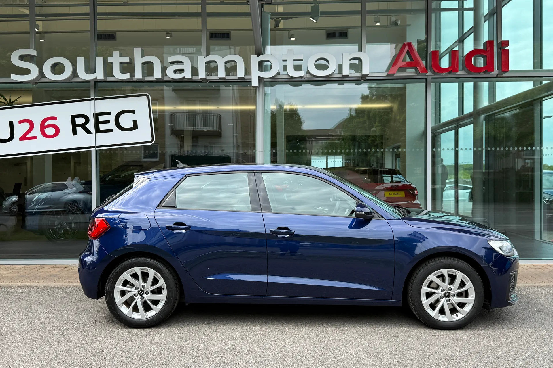 Audi A1 thumbnail image number 2