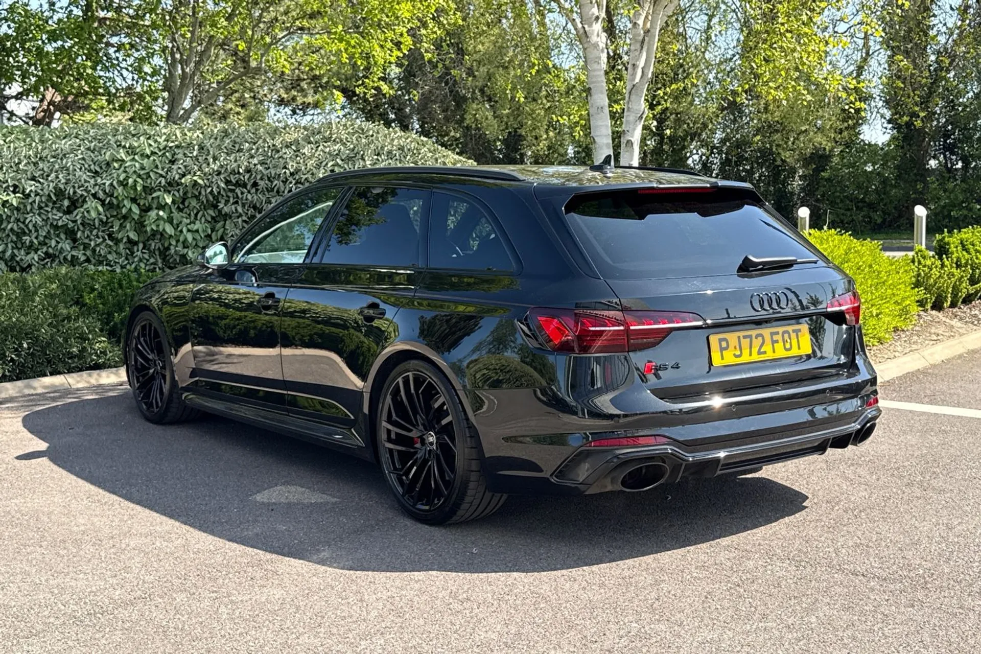 Audi RS4 thumbnail image number 21