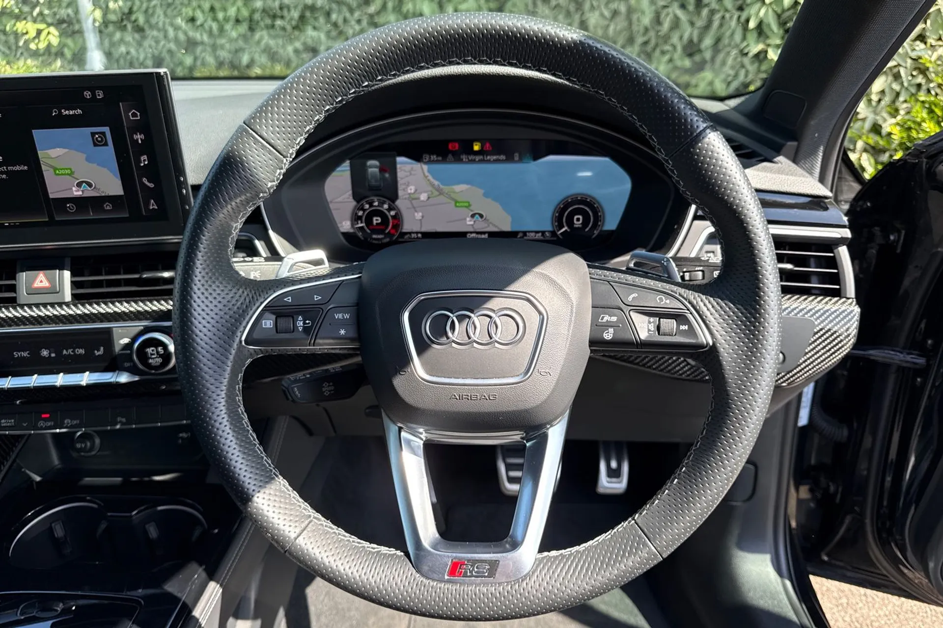 Audi RS4 thumbnail image number 12