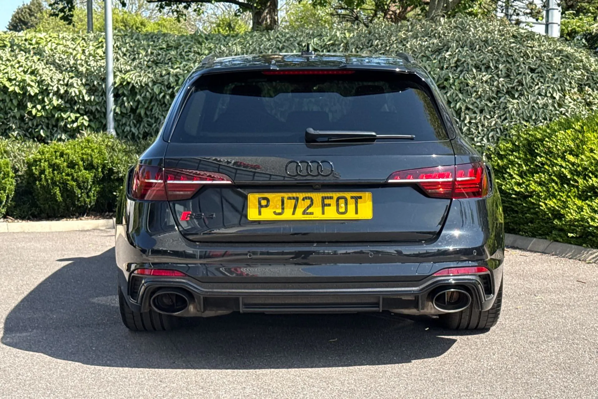 Audi RS4 thumbnail image number 16