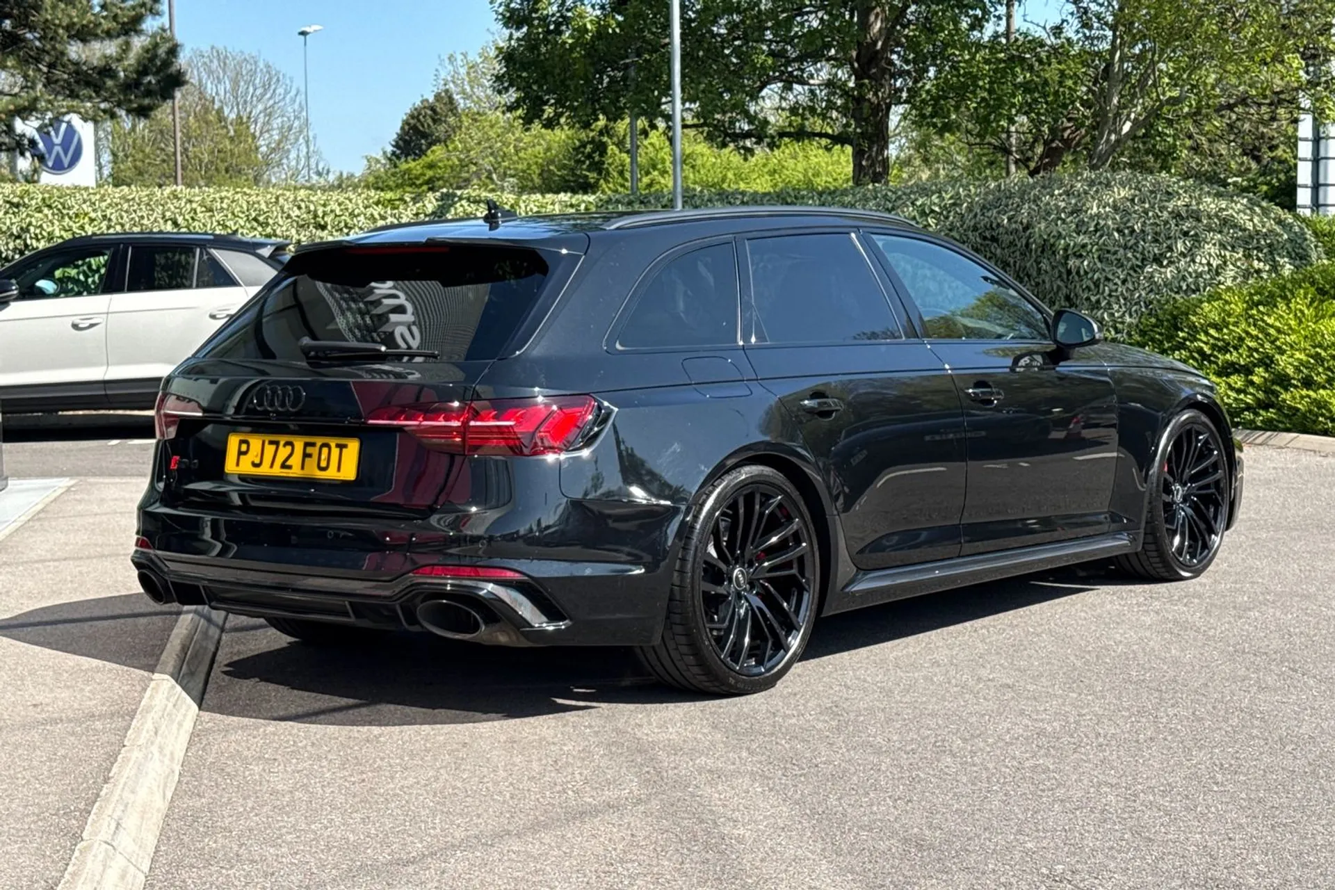 Audi RS4 thumbnail image number 19