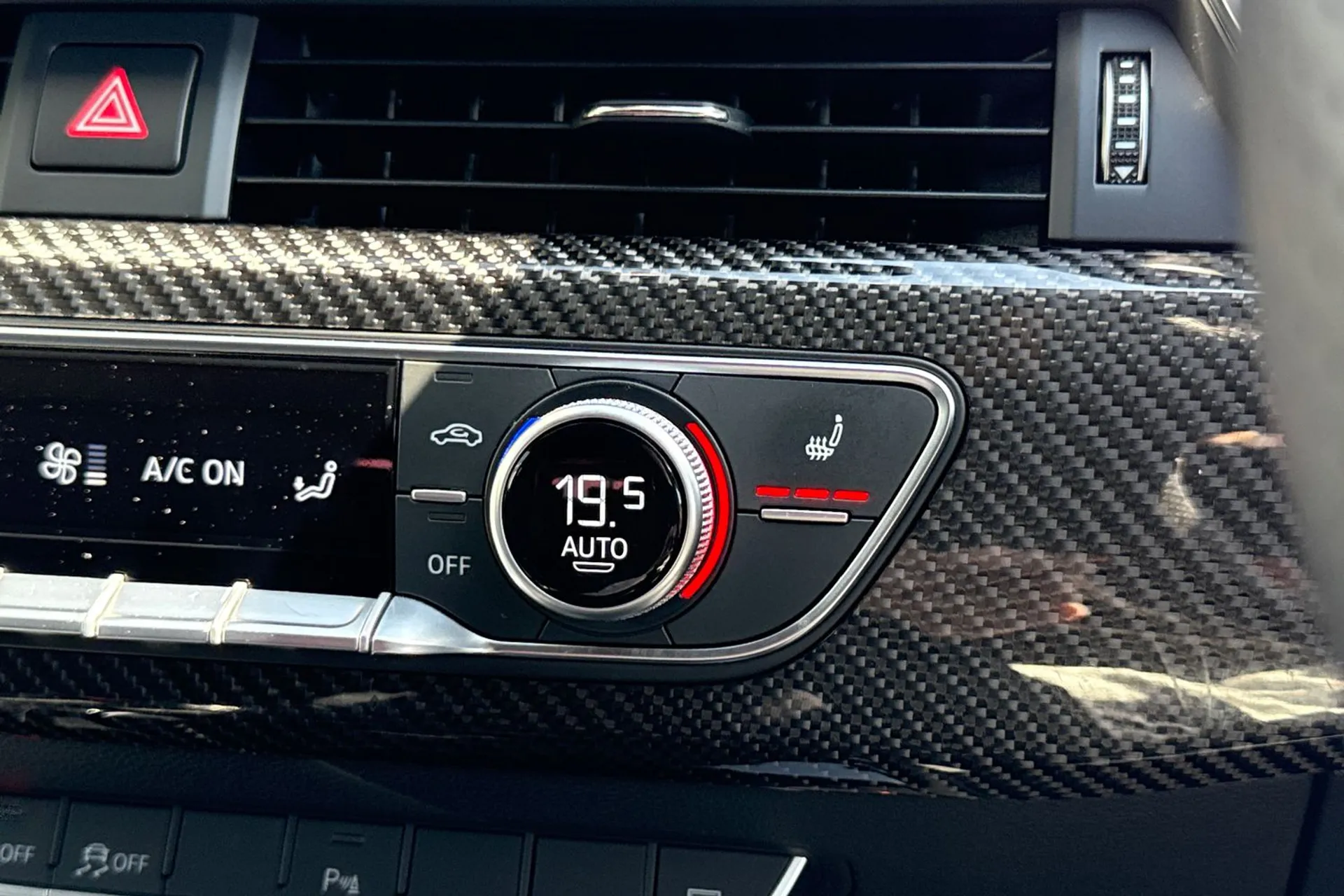 Audi RS4 thumbnail image number 18