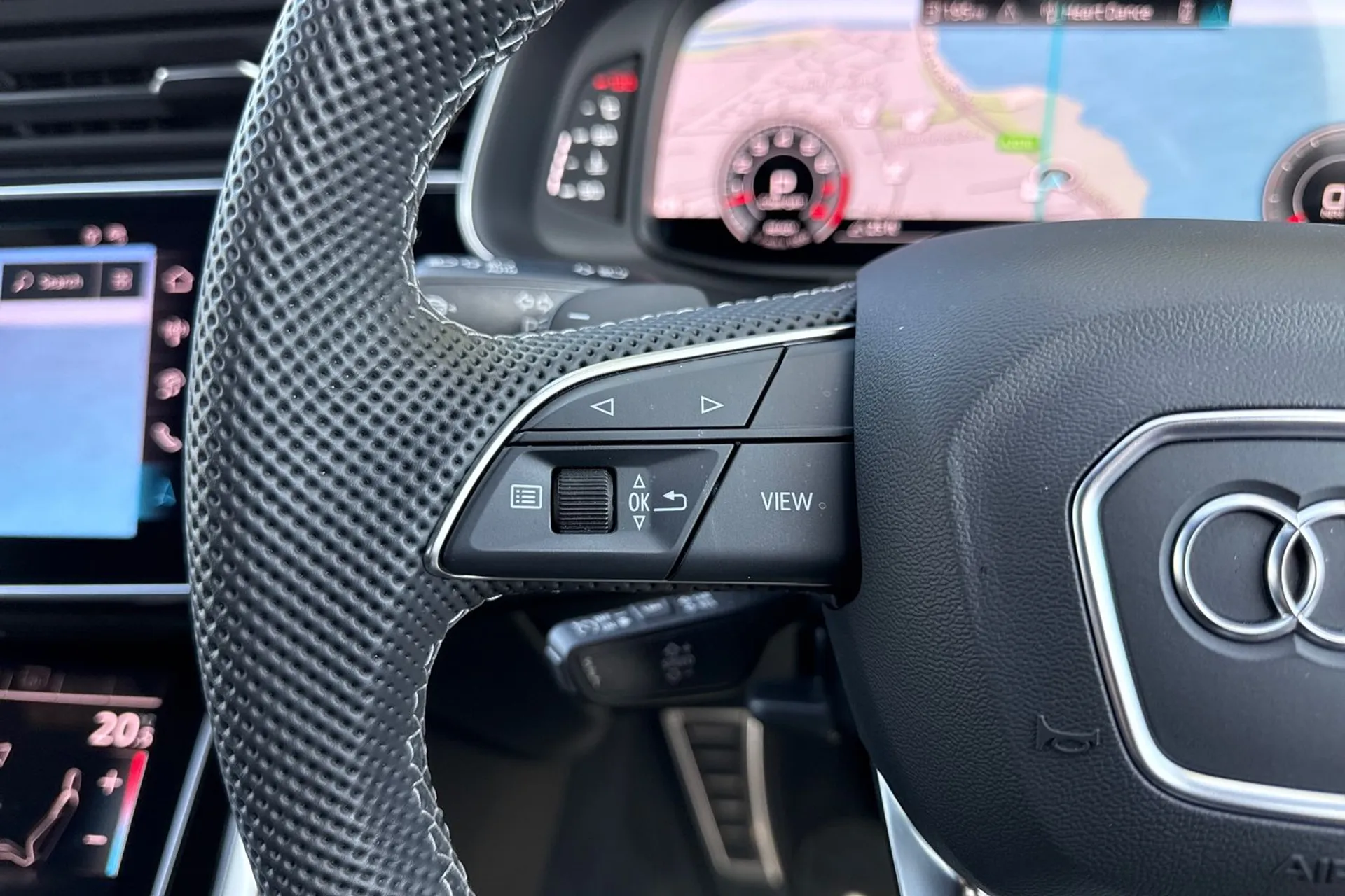 Audi Q8 thumbnail image number 48