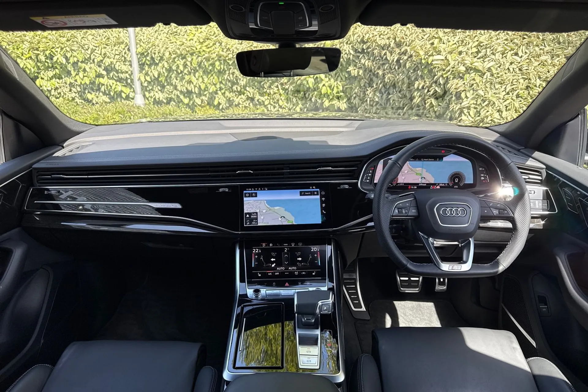 Audi Q8 thumbnail image number 3