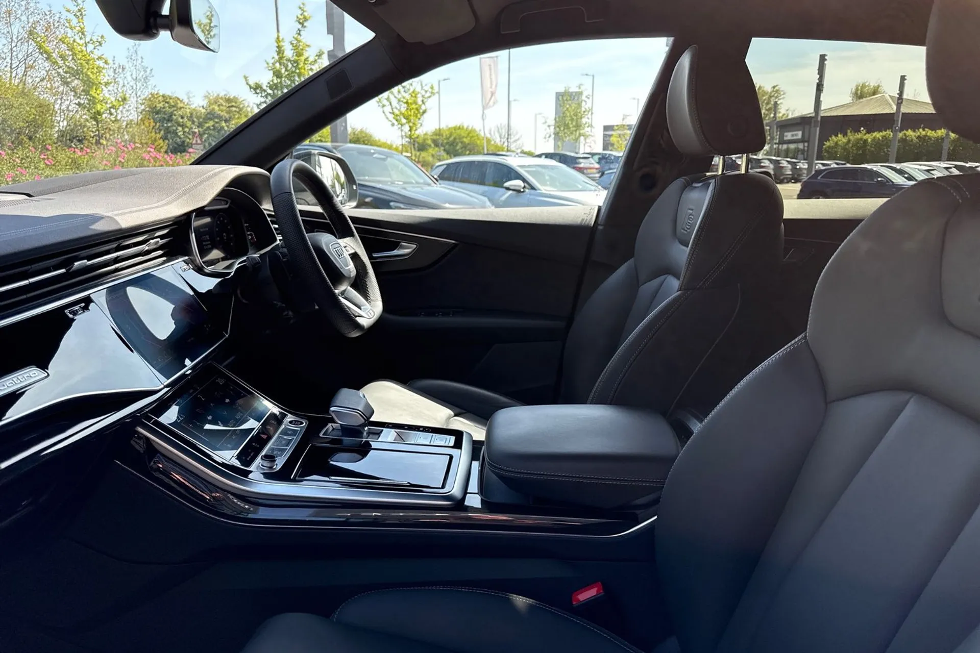 Audi Q8 thumbnail image number 50