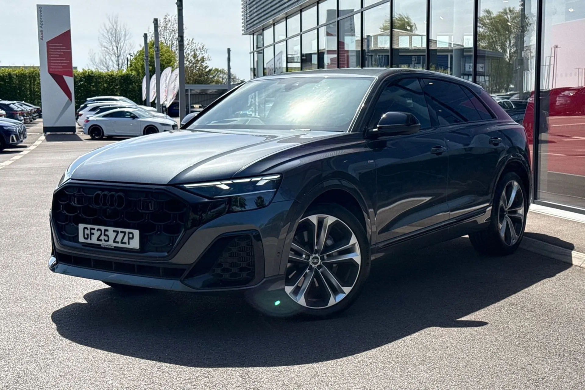 Audi Q8 thumbnail image number 11