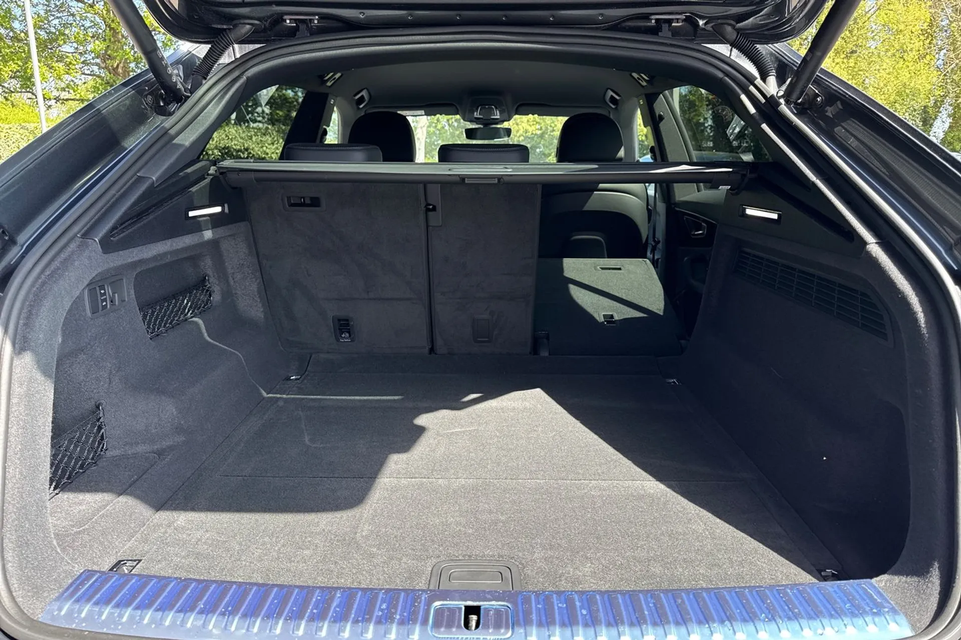 Audi Q8 thumbnail image number 36
