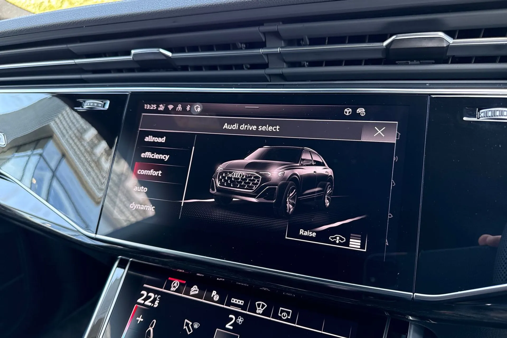 Audi Q8 thumbnail image number 33