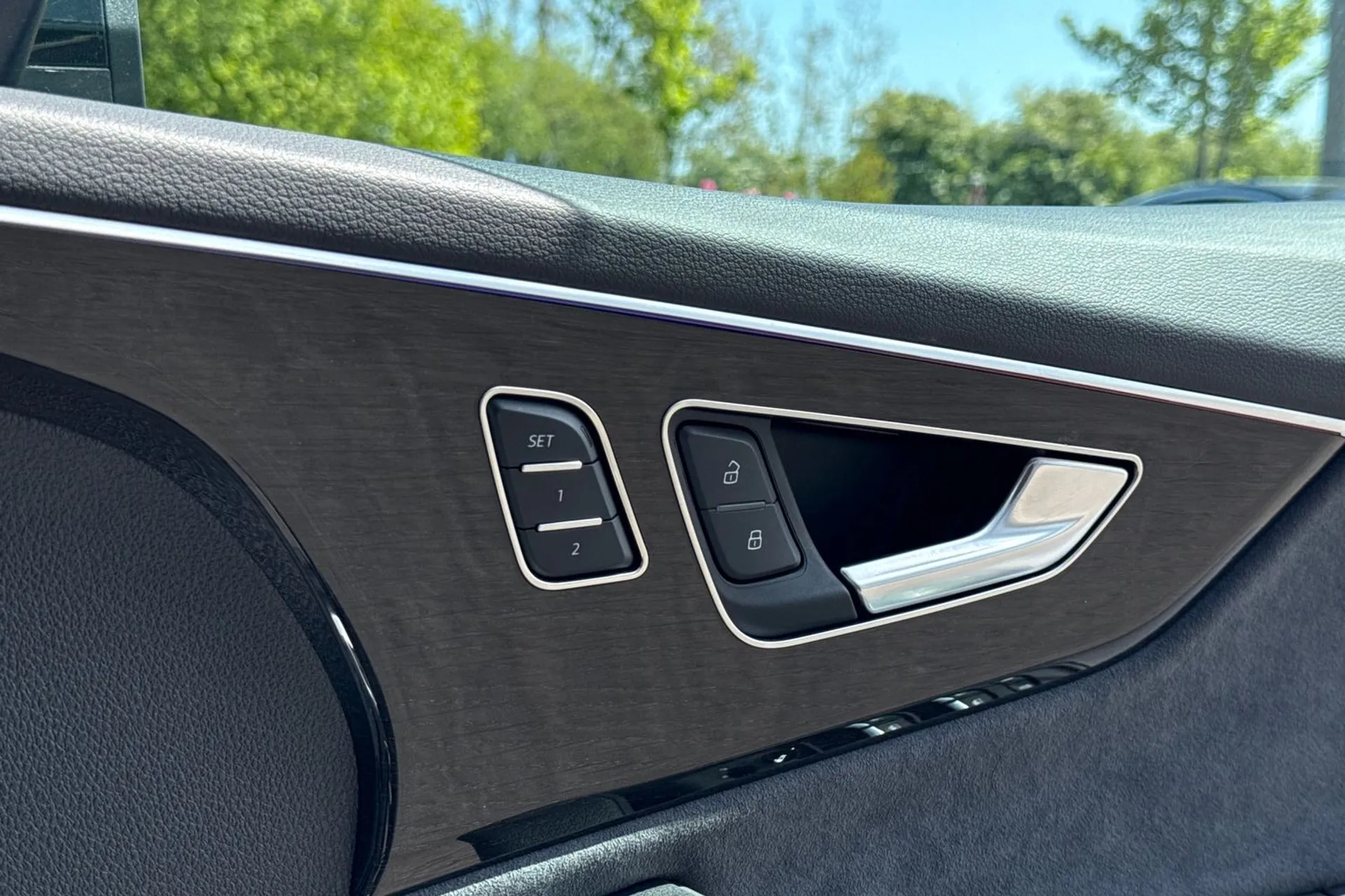 Audi Q8 thumbnail image number 30