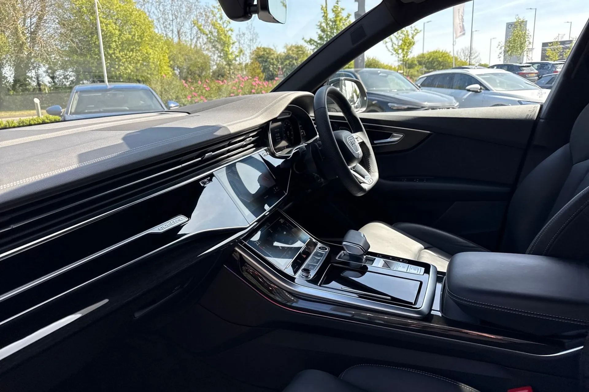Audi Q8 thumbnail image number 47
