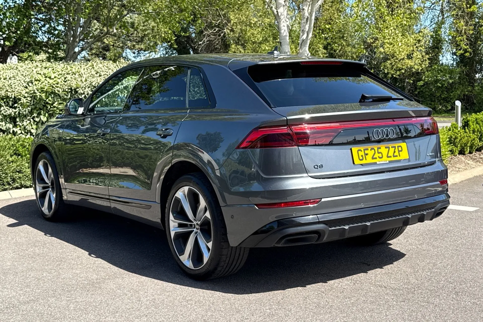 Audi Q8 thumbnail image number 19