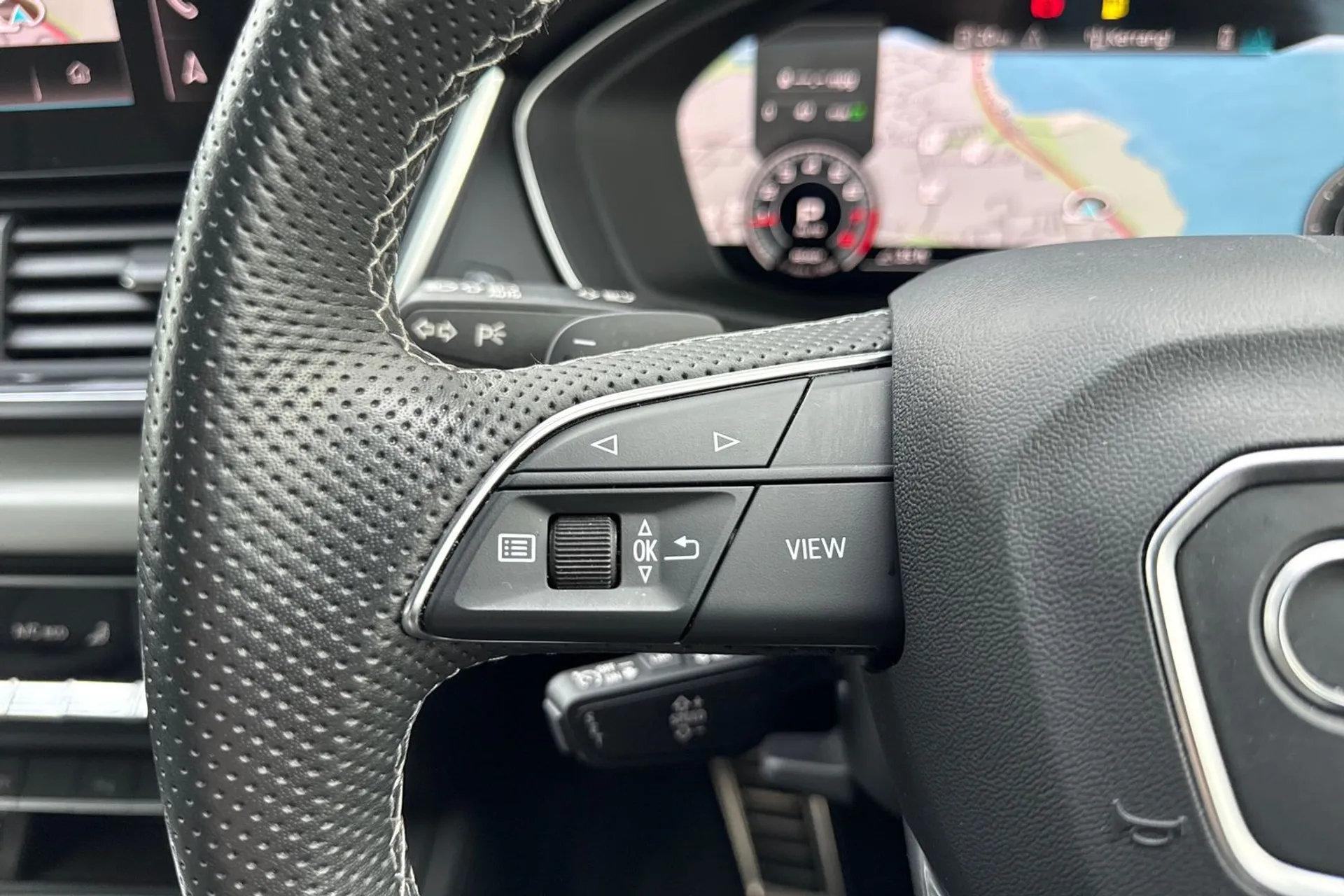 Audi Q5 thumbnail image number 35