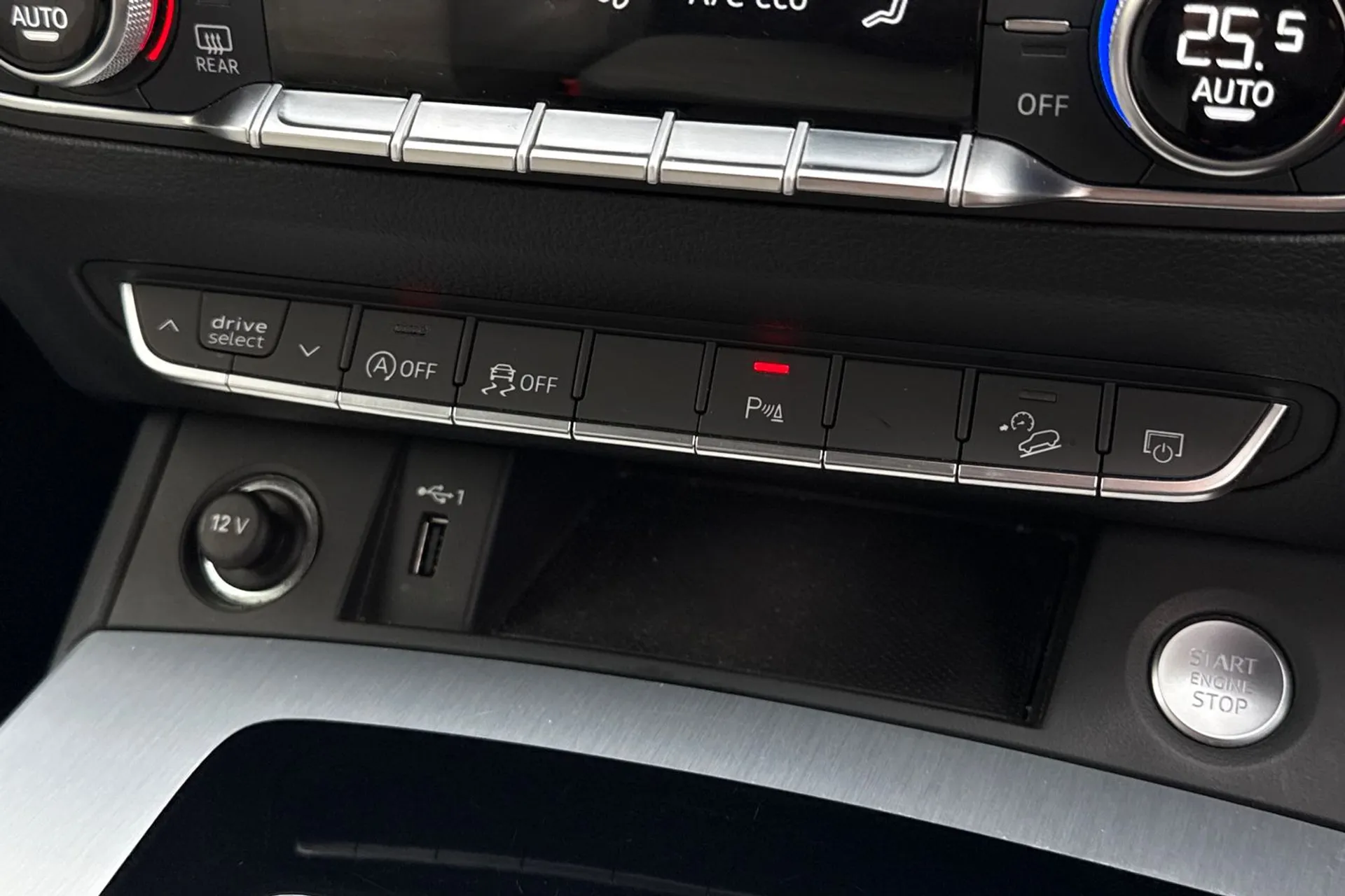 Audi Q5 thumbnail image number 29