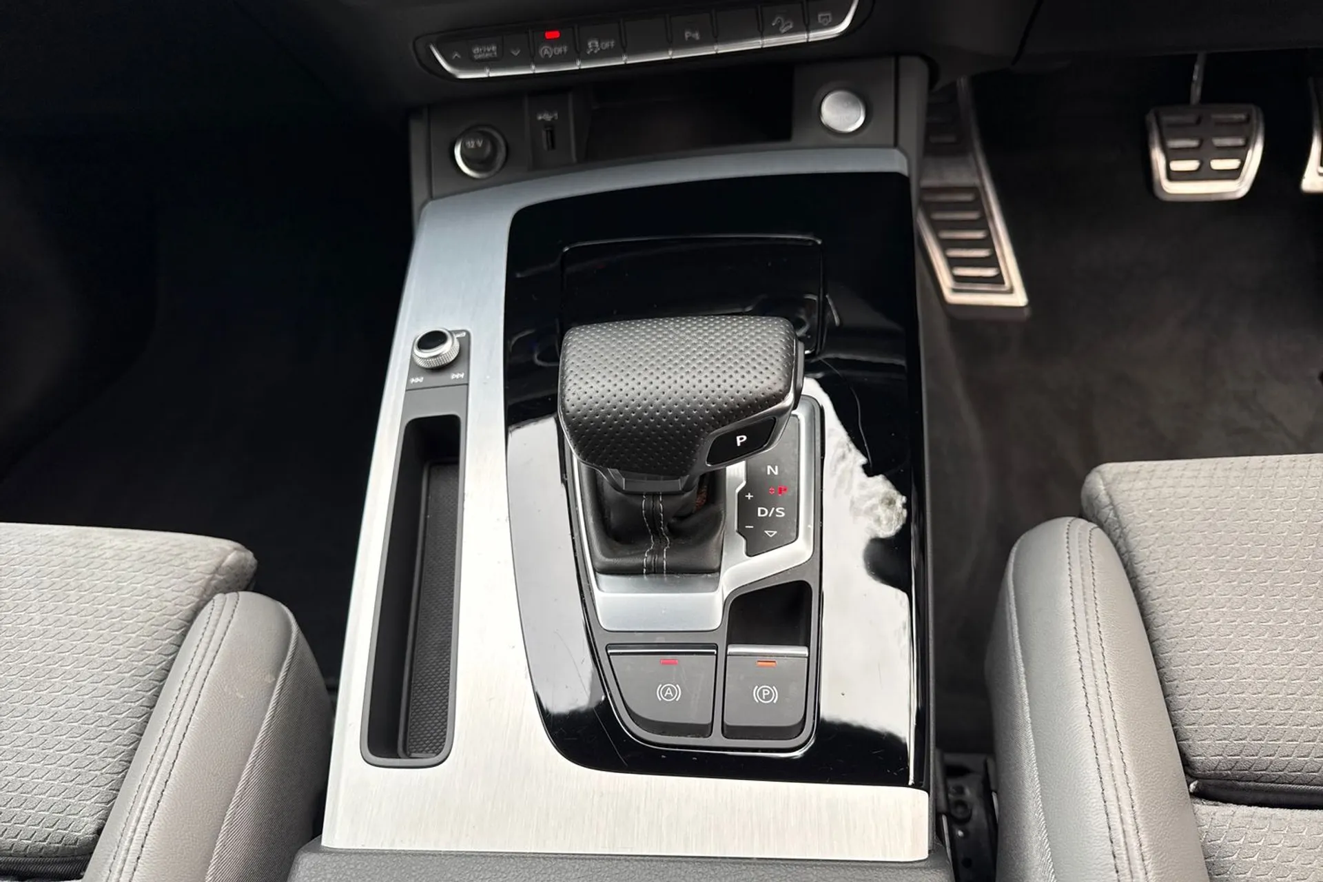 Audi Q5 thumbnail image number 48