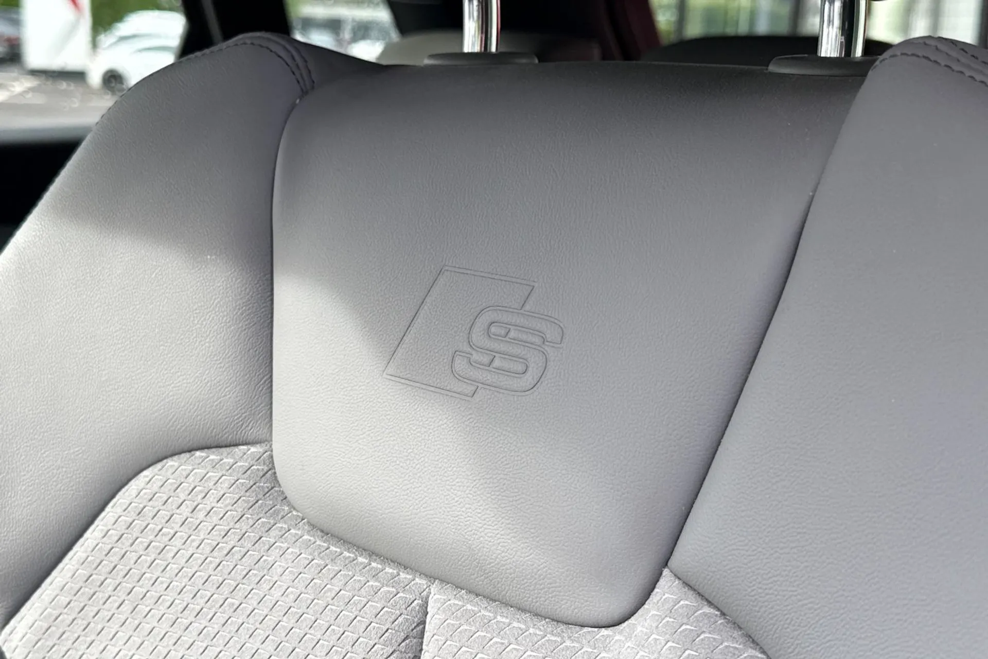 Audi Q5 thumbnail image number 18