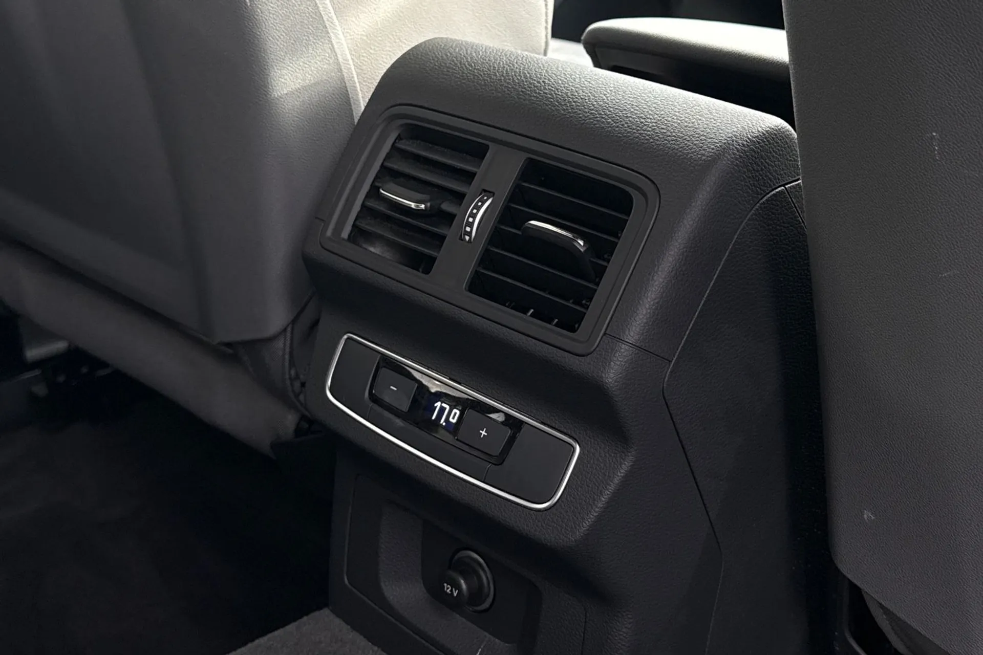 Audi Q5 thumbnail image number 43