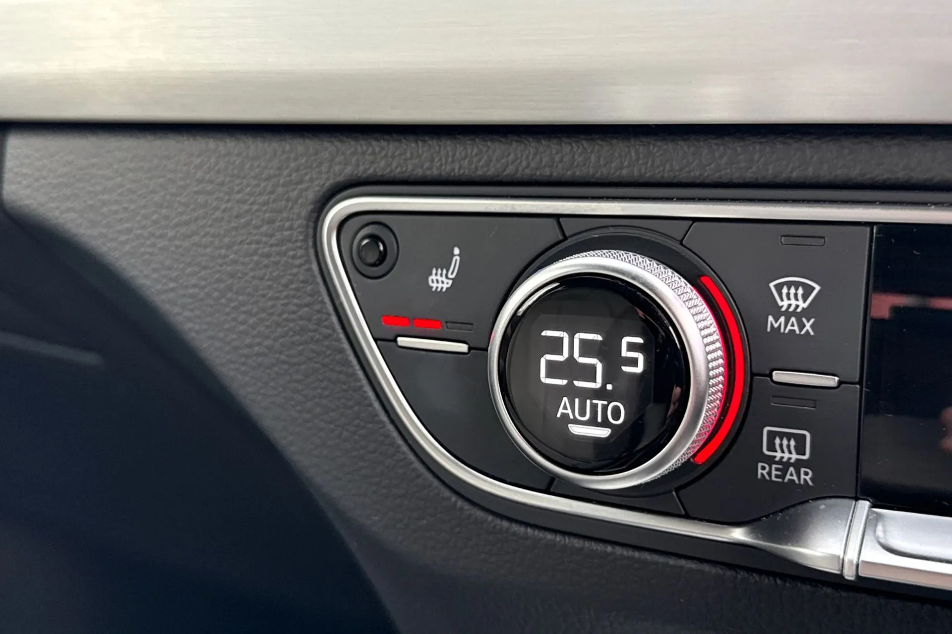 Audi Q5 thumbnail image number 27