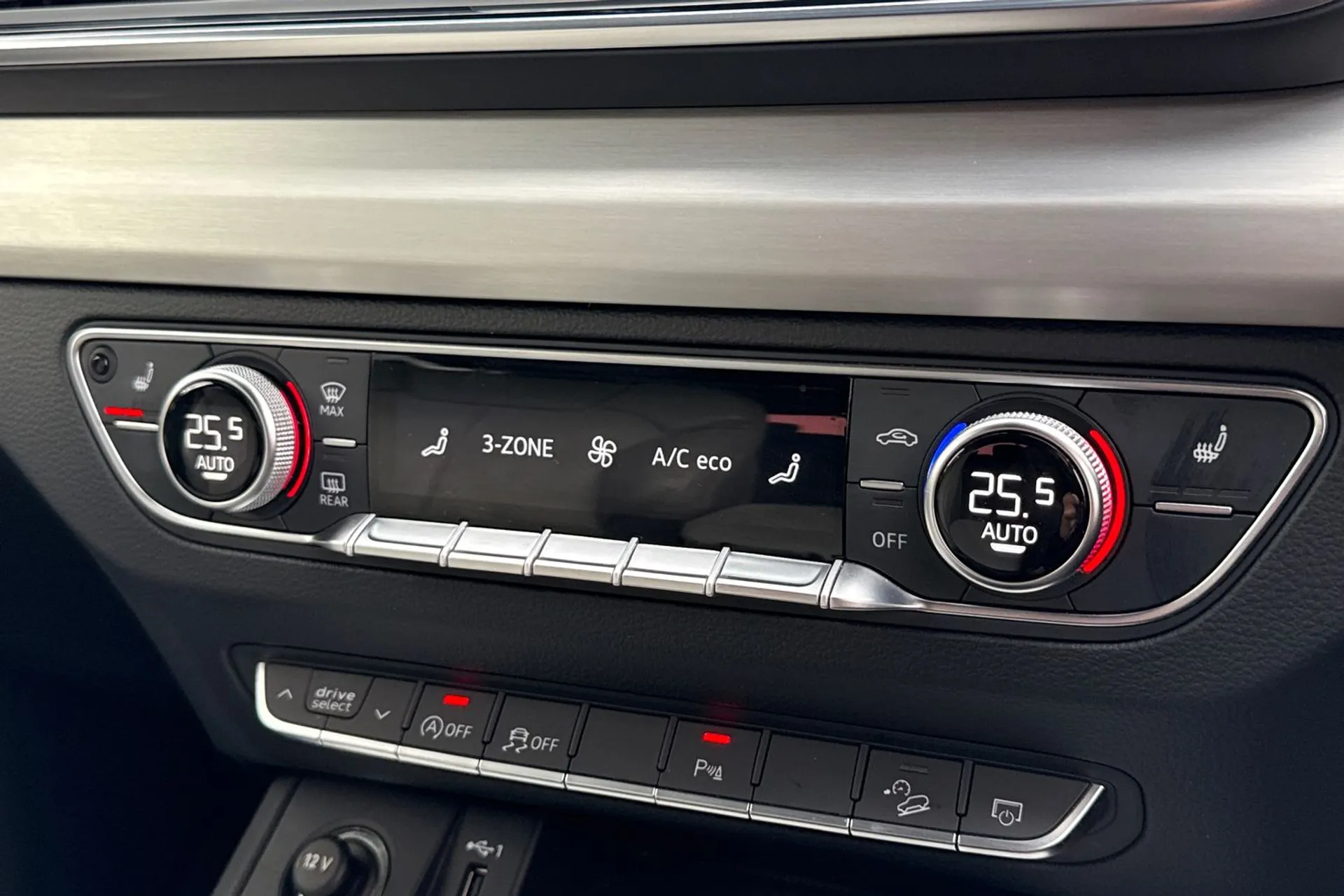 Audi Q5 thumbnail image number 20