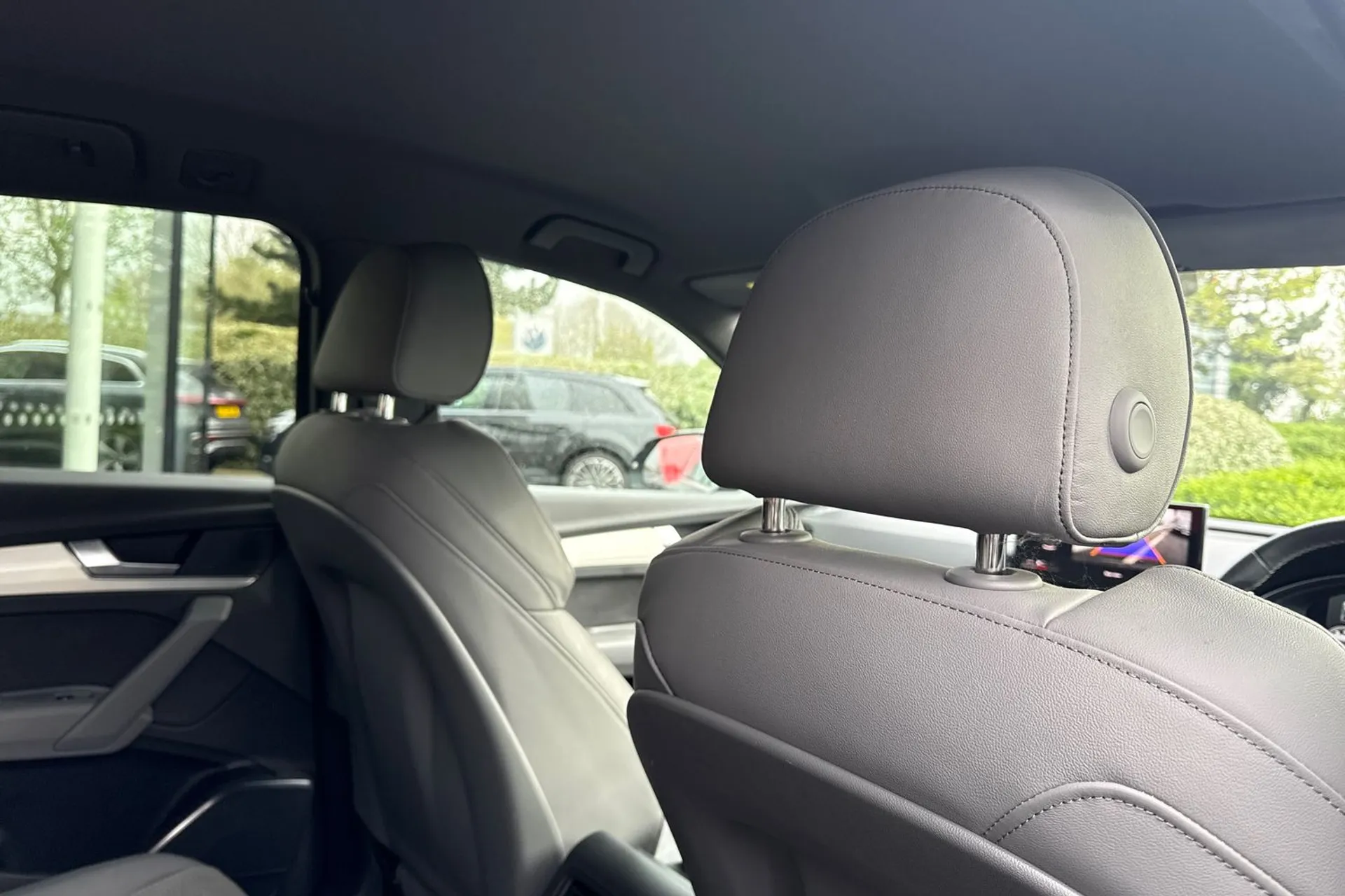 Audi Q5 thumbnail image number 38