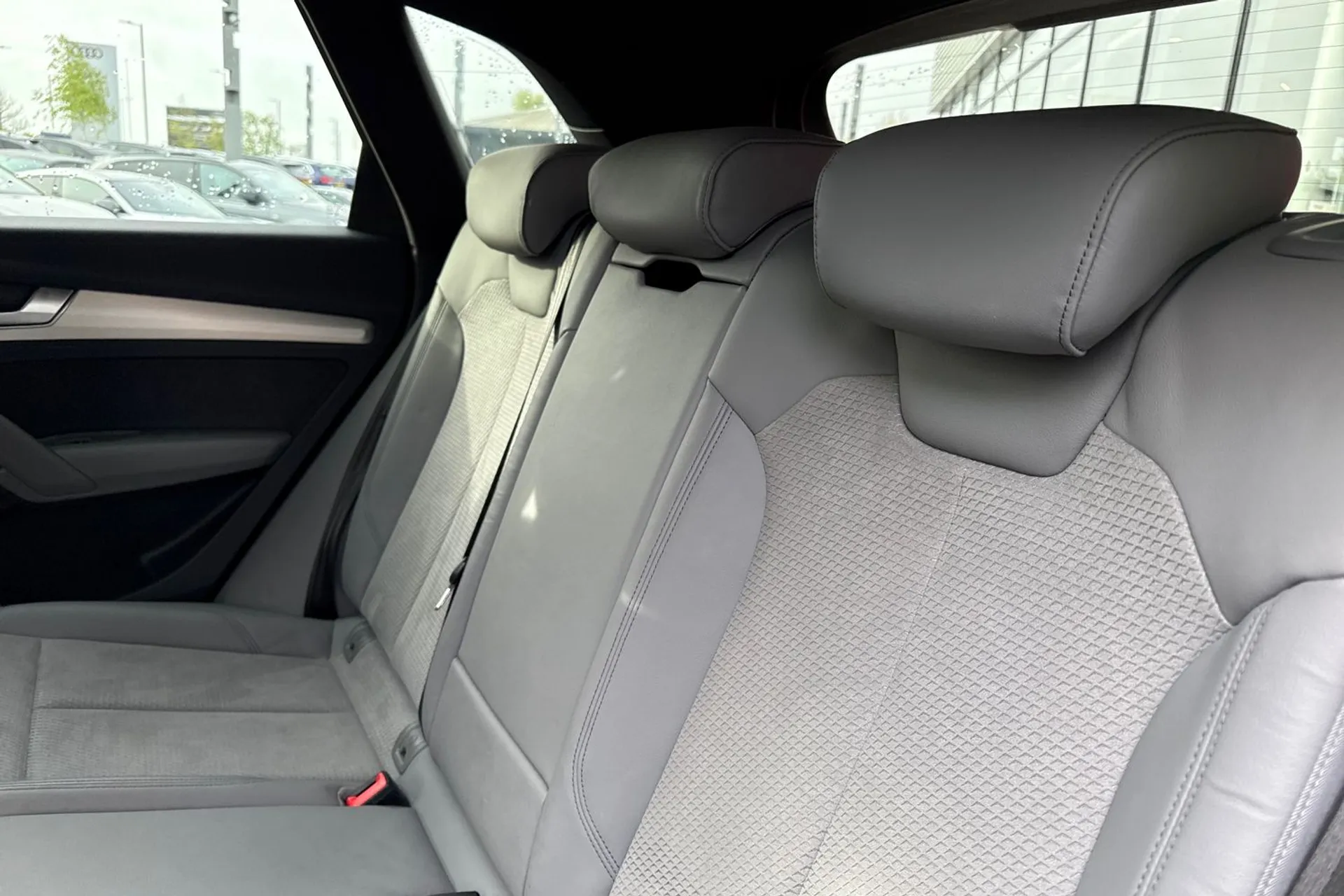 Audi Q5 thumbnail image number 44