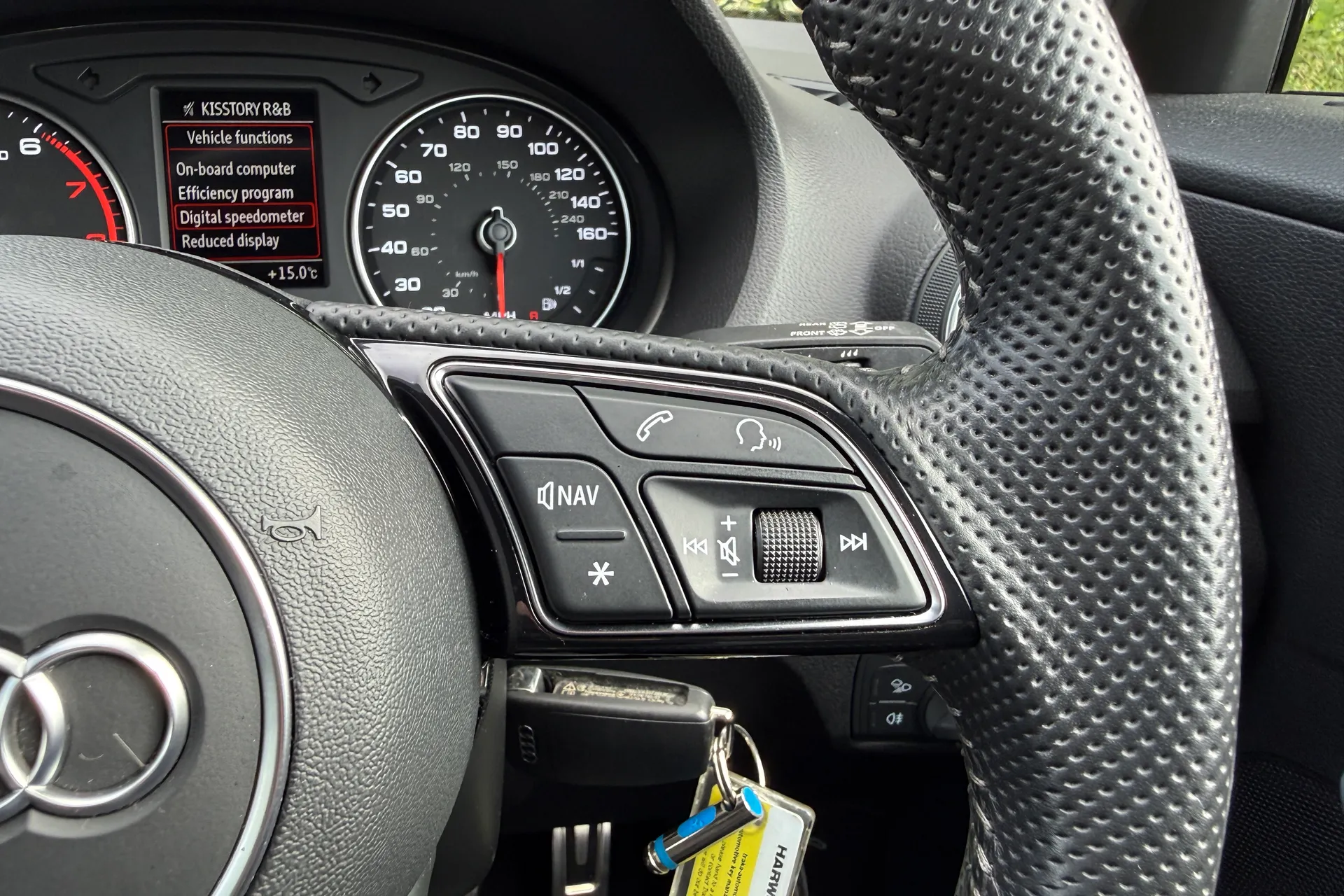Audi Q2 thumbnail image number 49