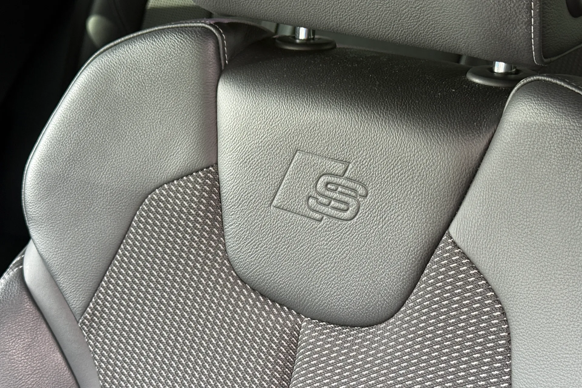 Audi Q2 thumbnail image number 43