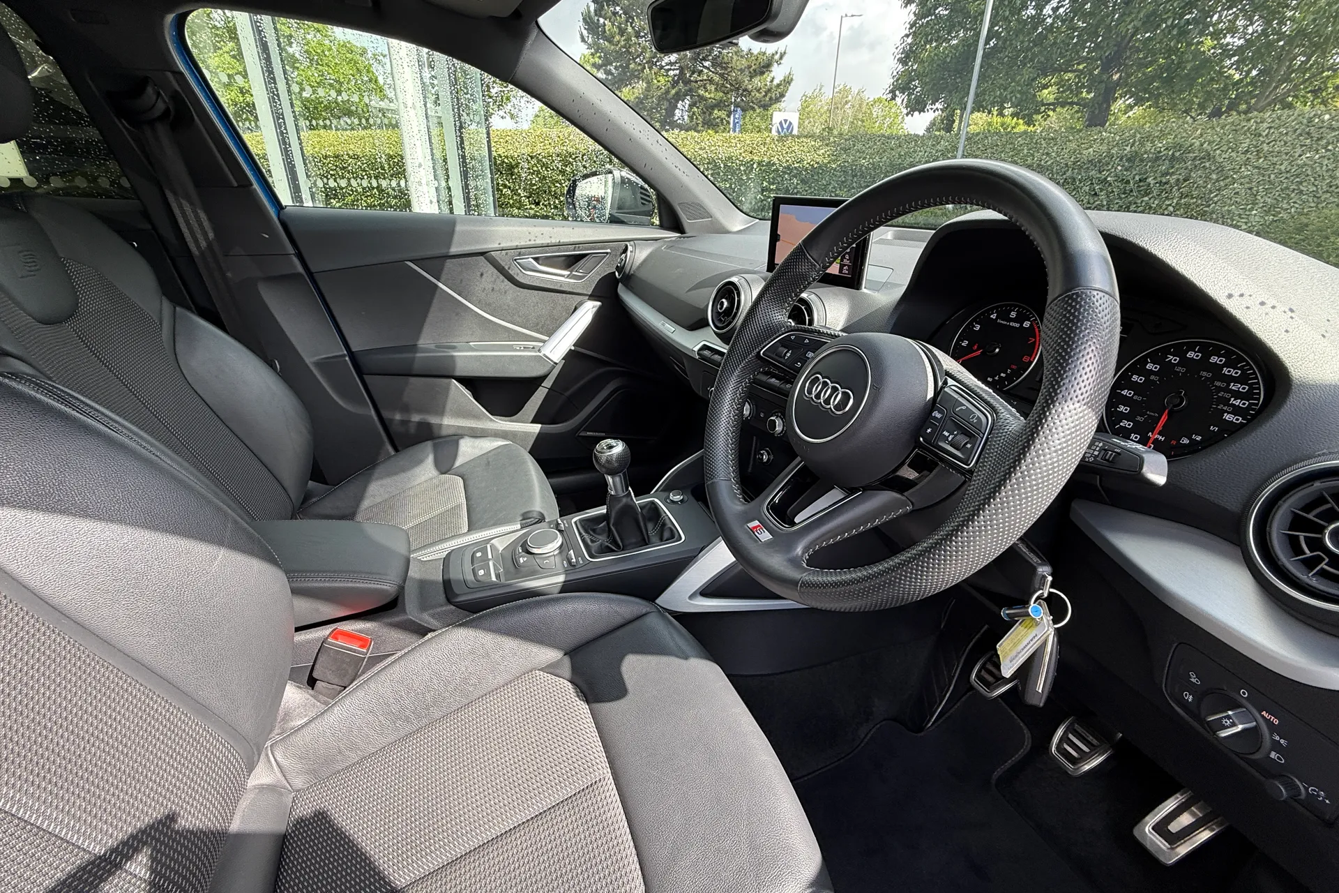 Audi Q2 thumbnail image number 32
