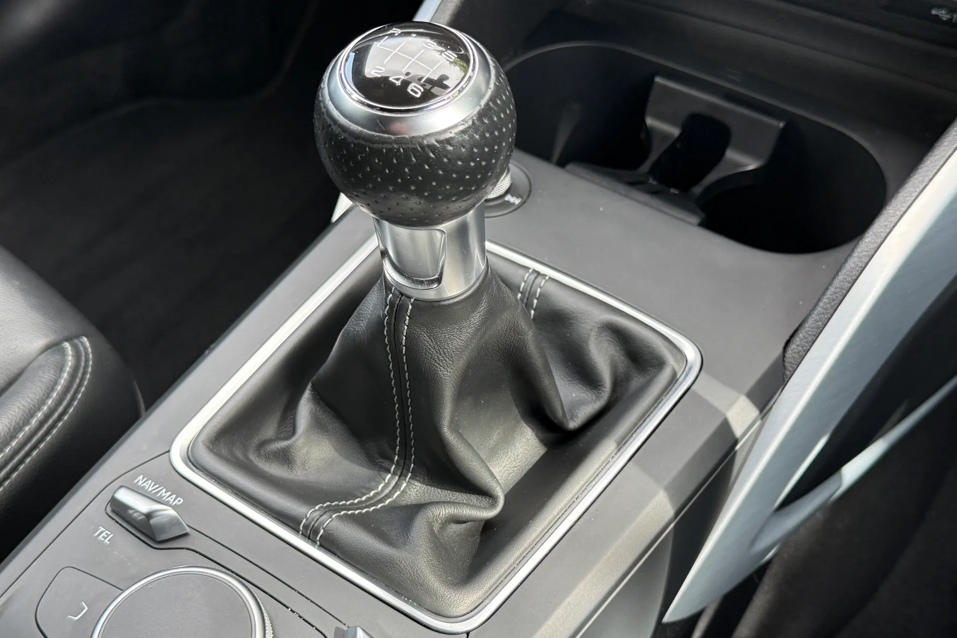 Audi Q2 thumbnail image number 21