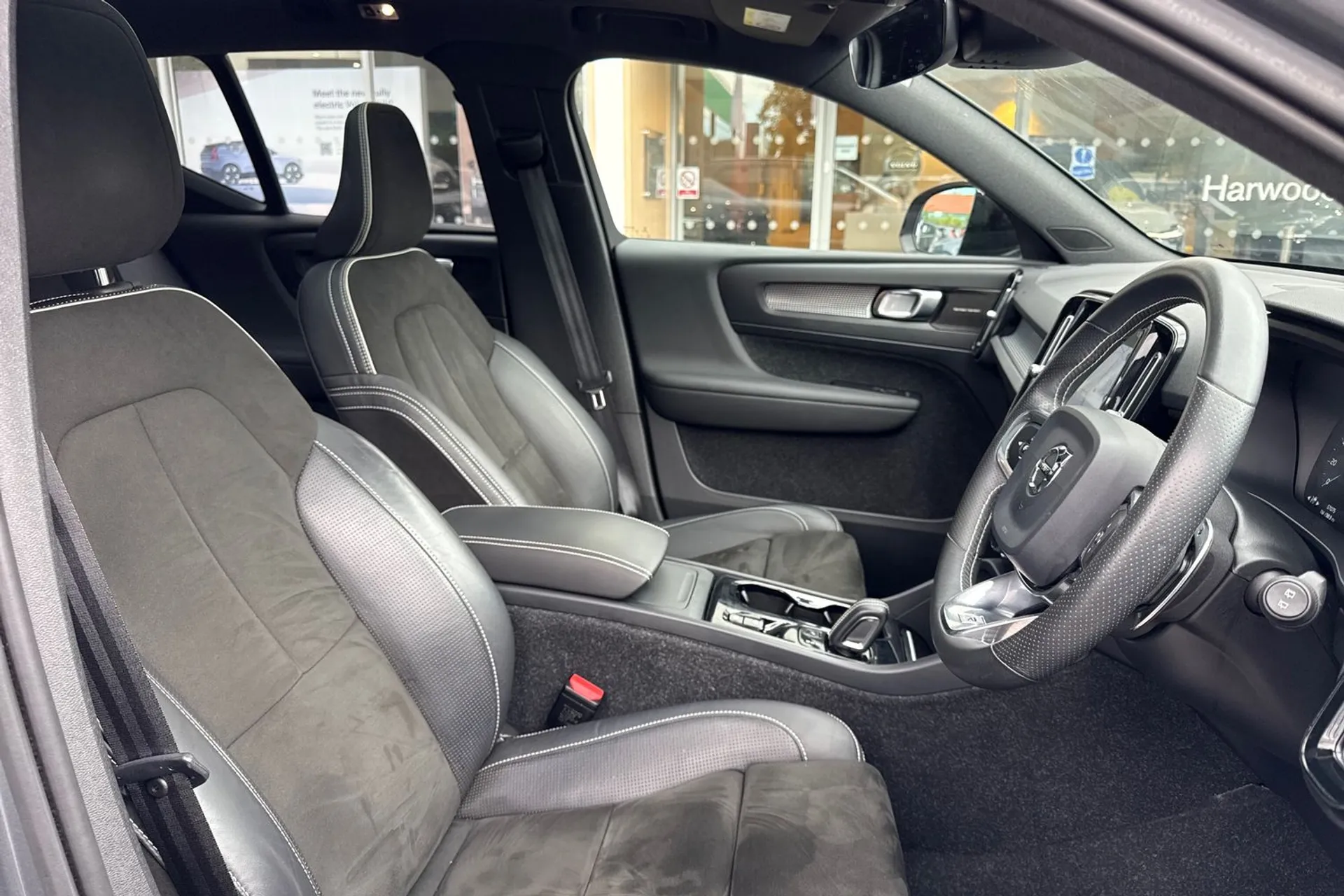 Volvo XC40 thumbnail image number 26
