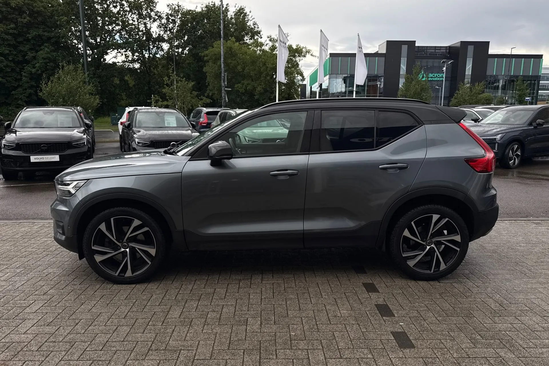 Volvo XC40 thumbnail image number 11