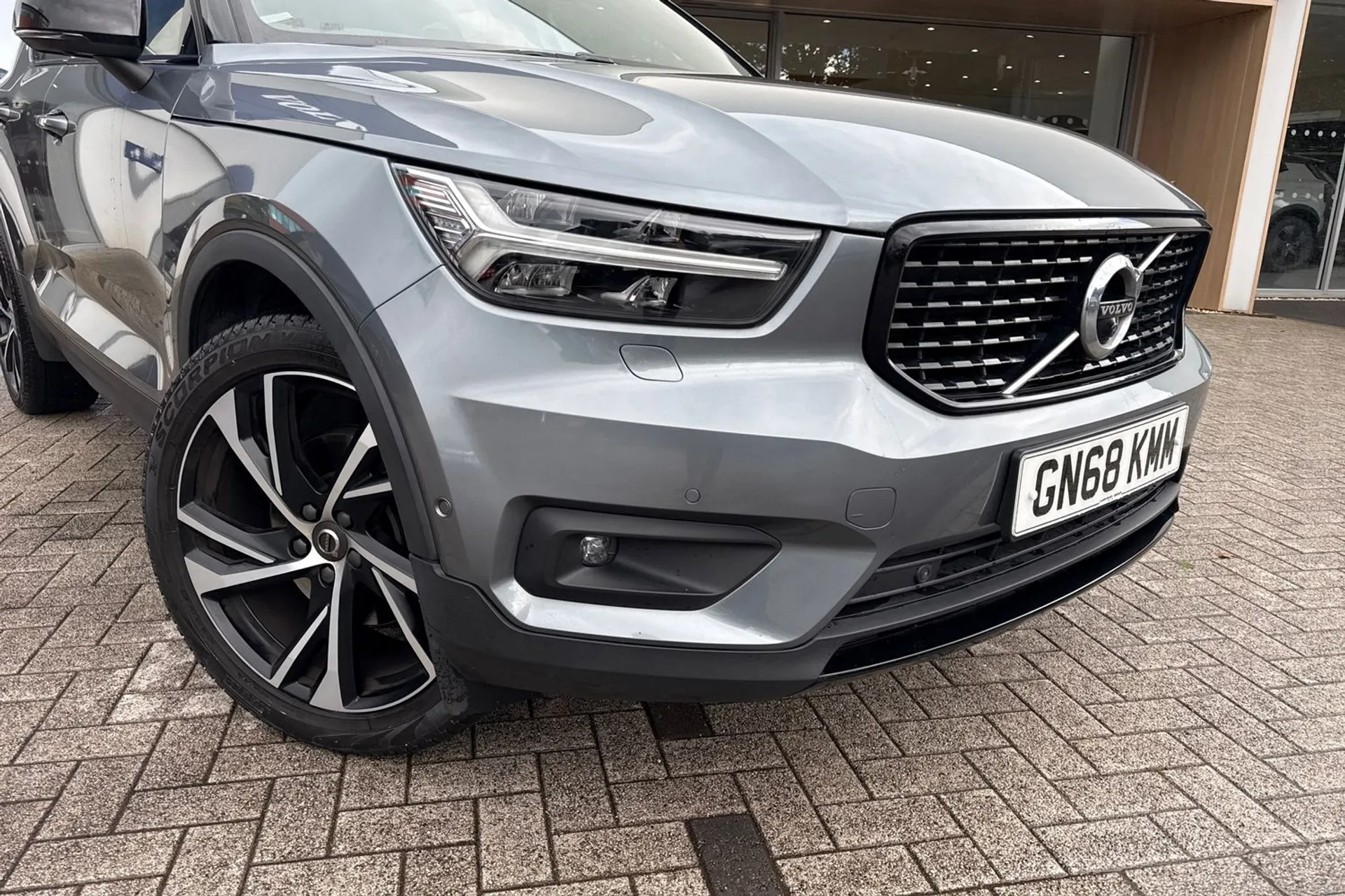 Volvo XC40 thumbnail image number 7