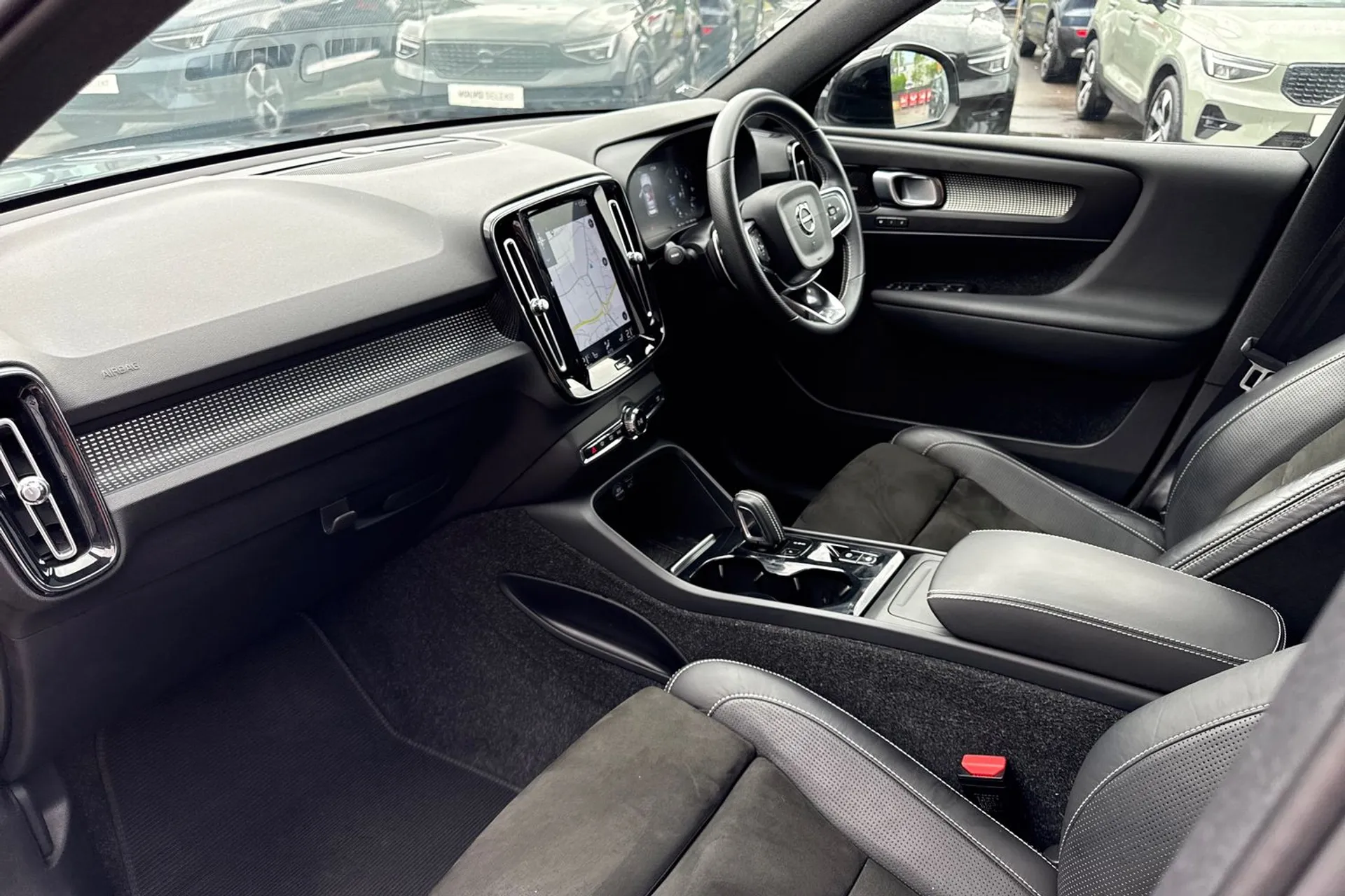 Volvo XC40 thumbnail image number 27