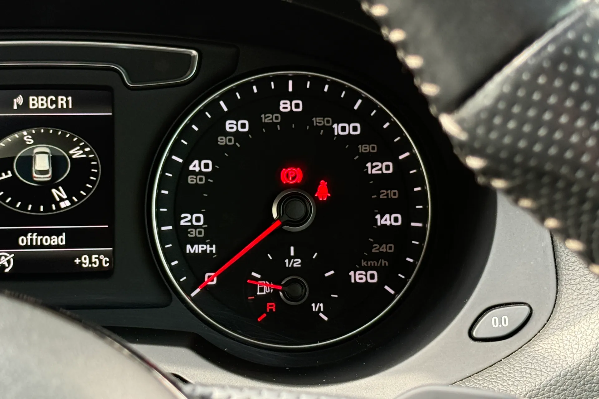Audi Q3 thumbnail image number 12