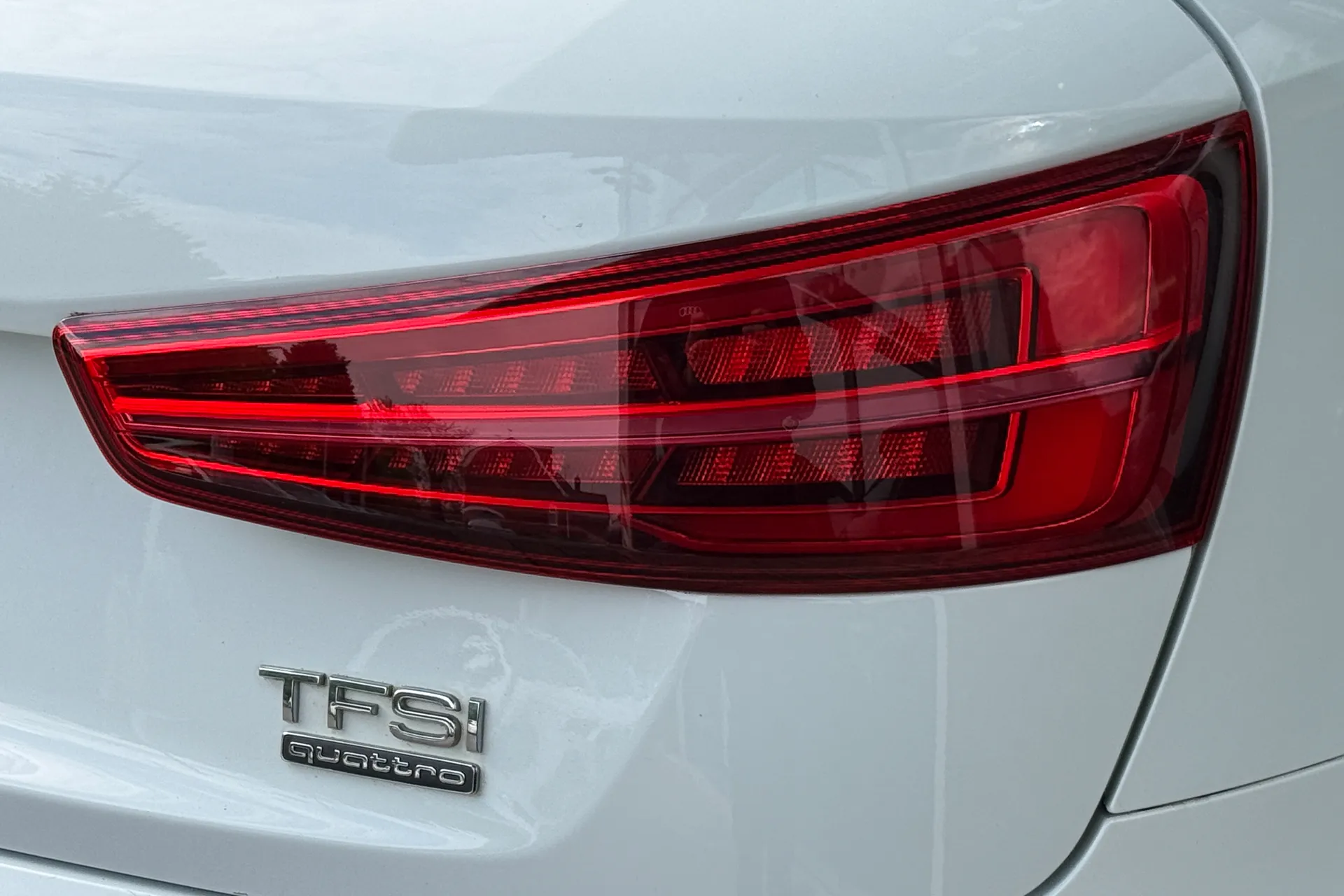 Audi Q3 thumbnail image number 40