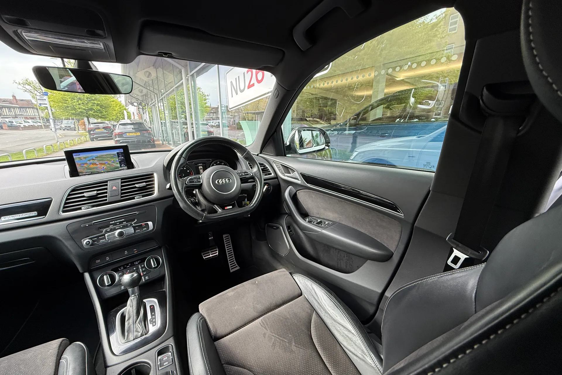 Audi Q3 thumbnail image number 38
