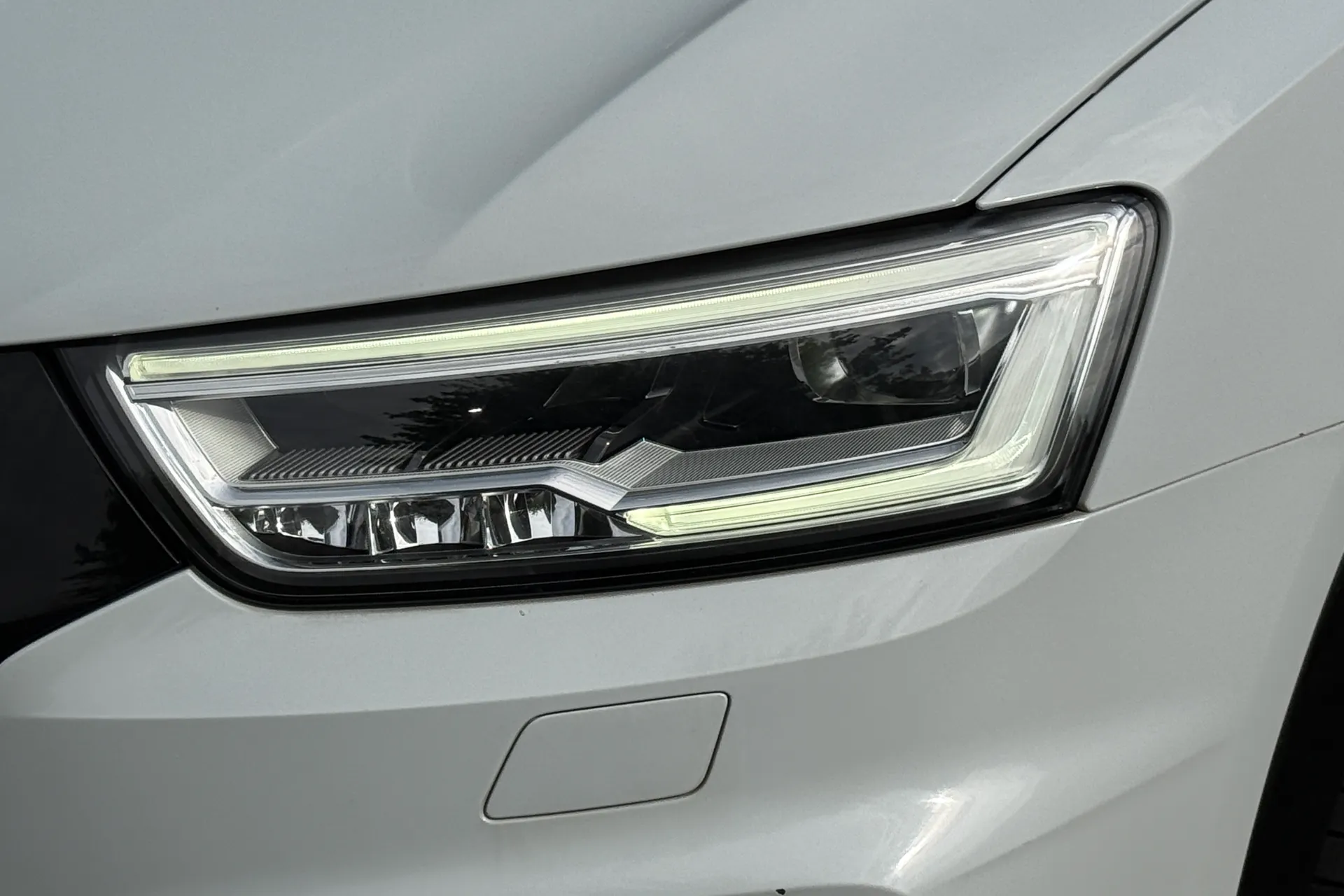 Audi Q3 thumbnail image number 49
