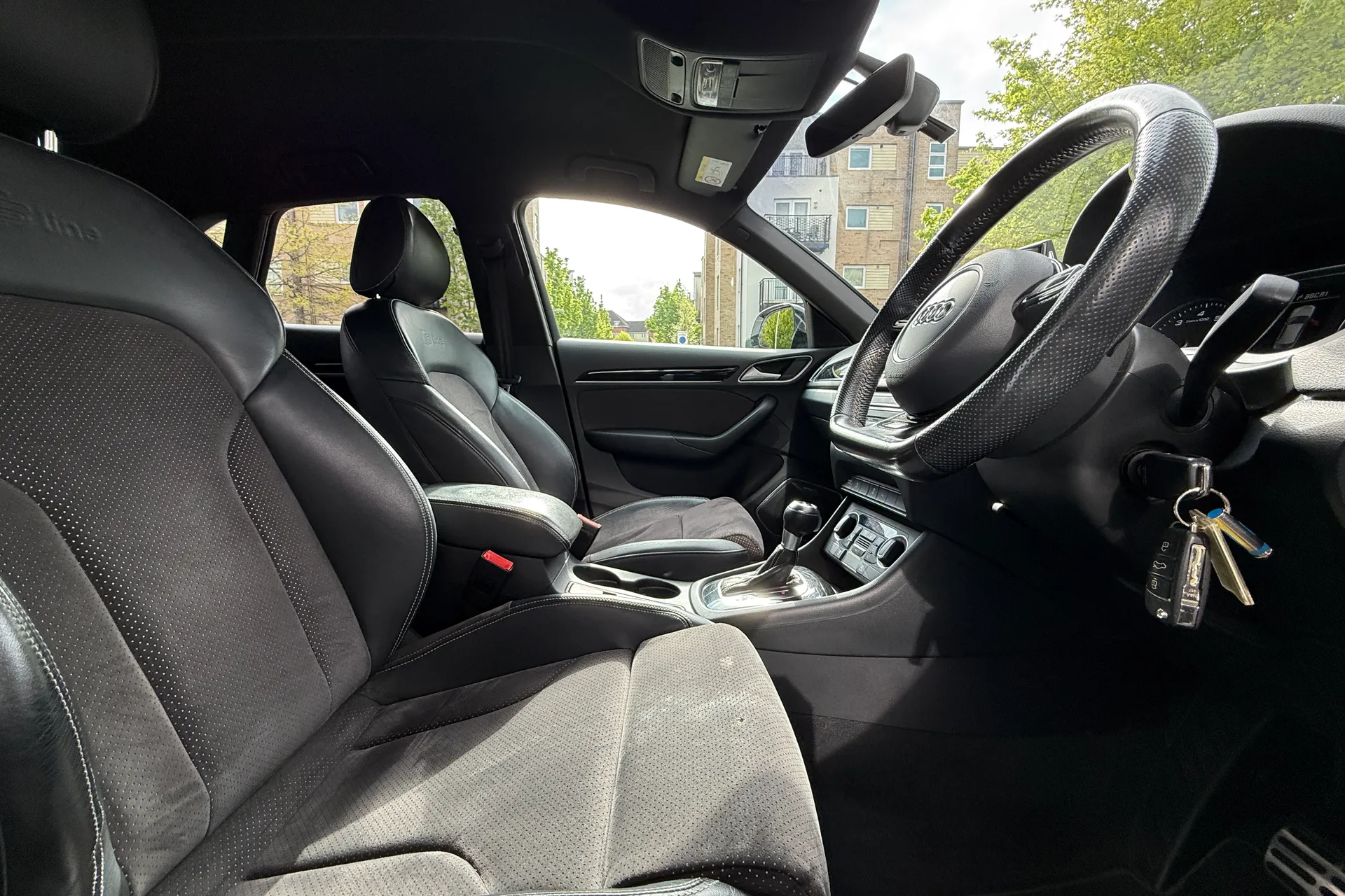 Audi Q3 thumbnail image number 29