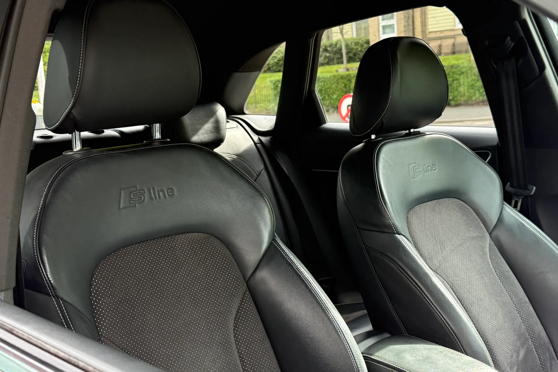 Audi Q3 thumbnail image number 31