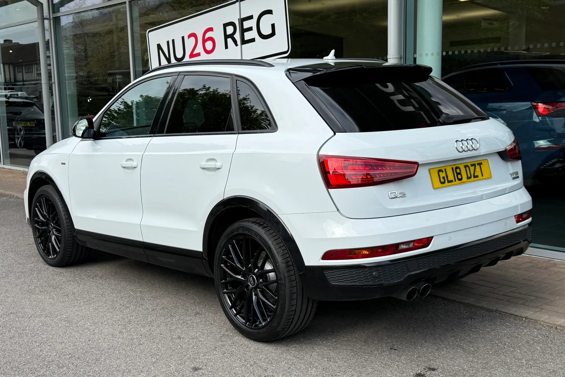 Audi Q3 thumbnail image number 7