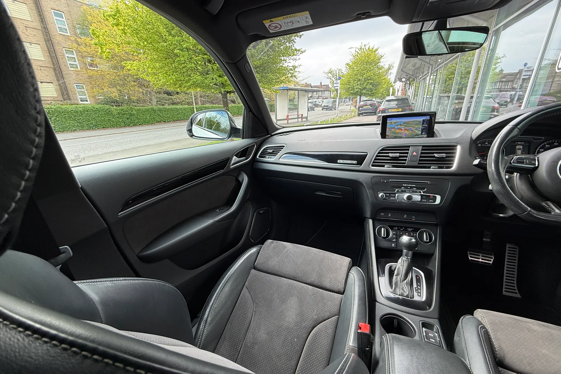 Audi Q3 thumbnail image number 39