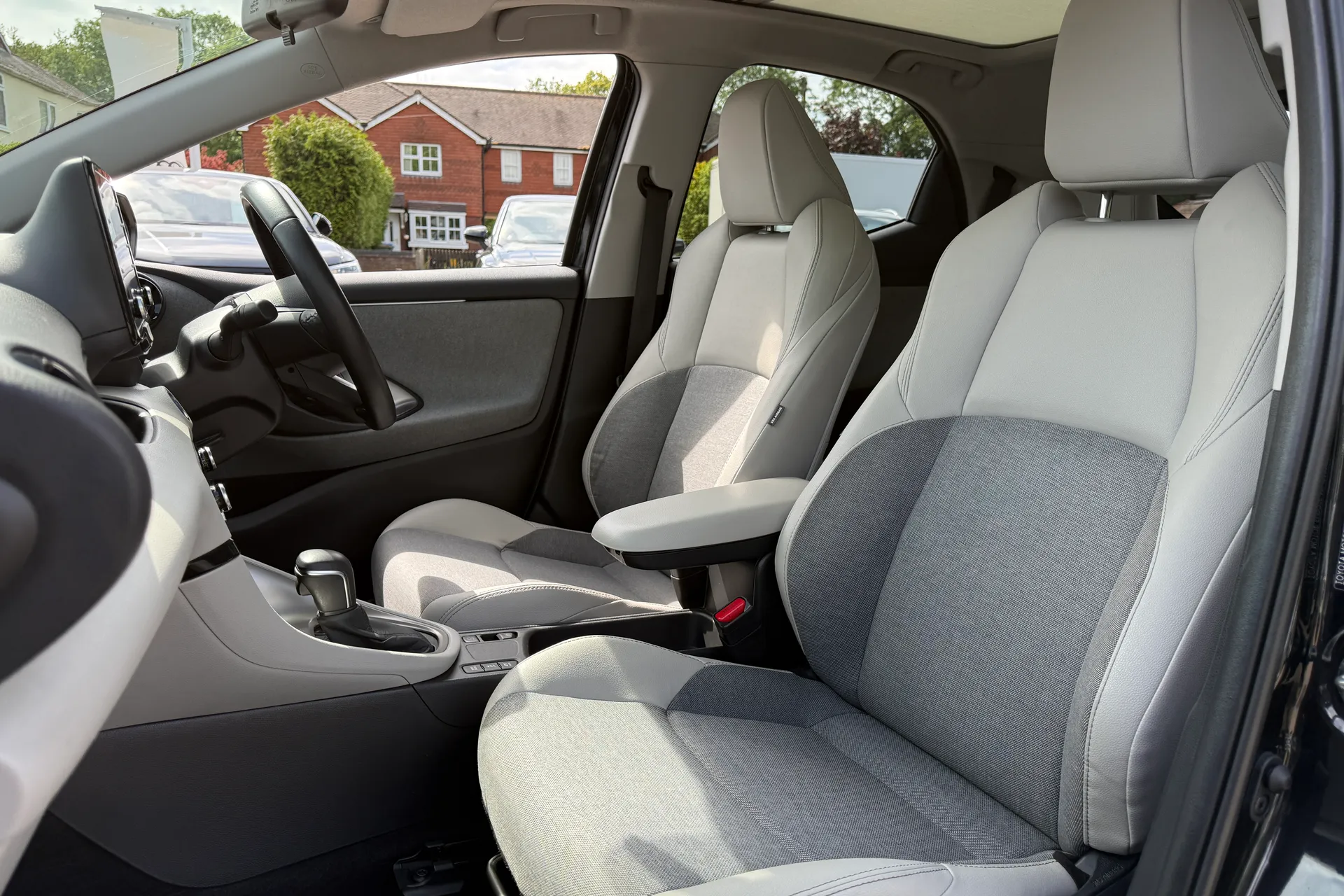 TOYOTA YARIS thumbnail image number 25