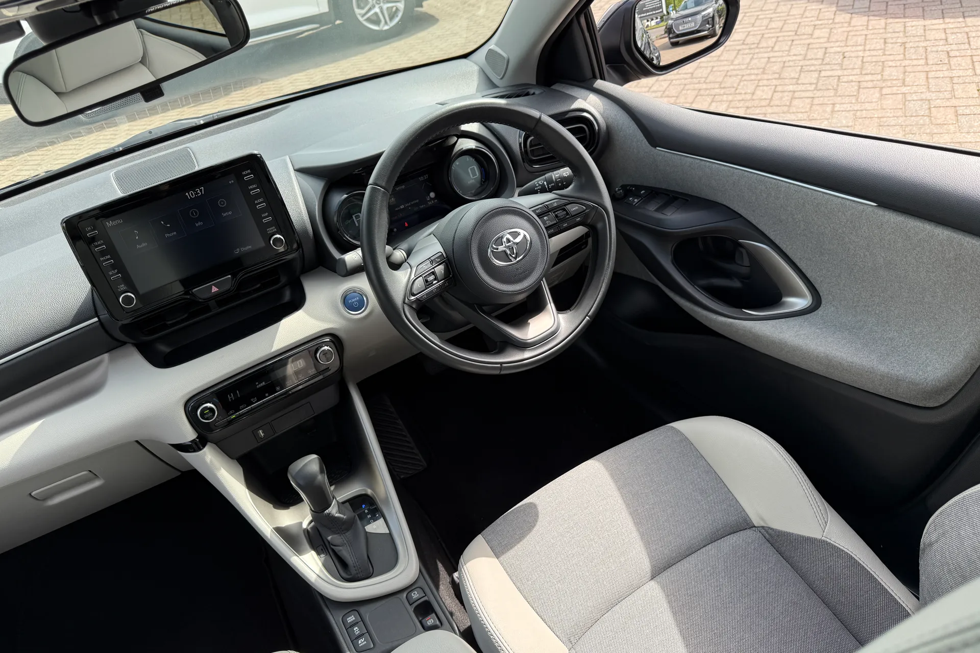 TOYOTA YARIS thumbnail image number 37