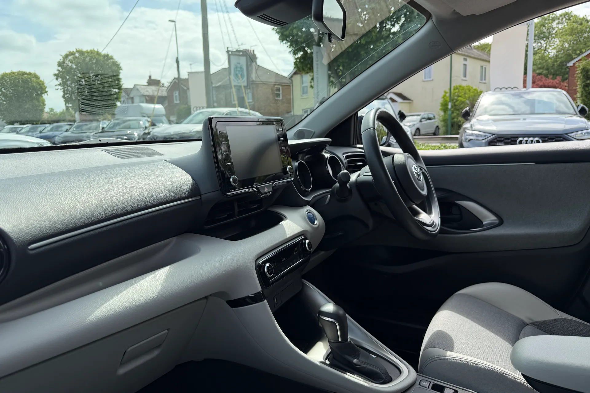 TOYOTA YARIS thumbnail image number 24