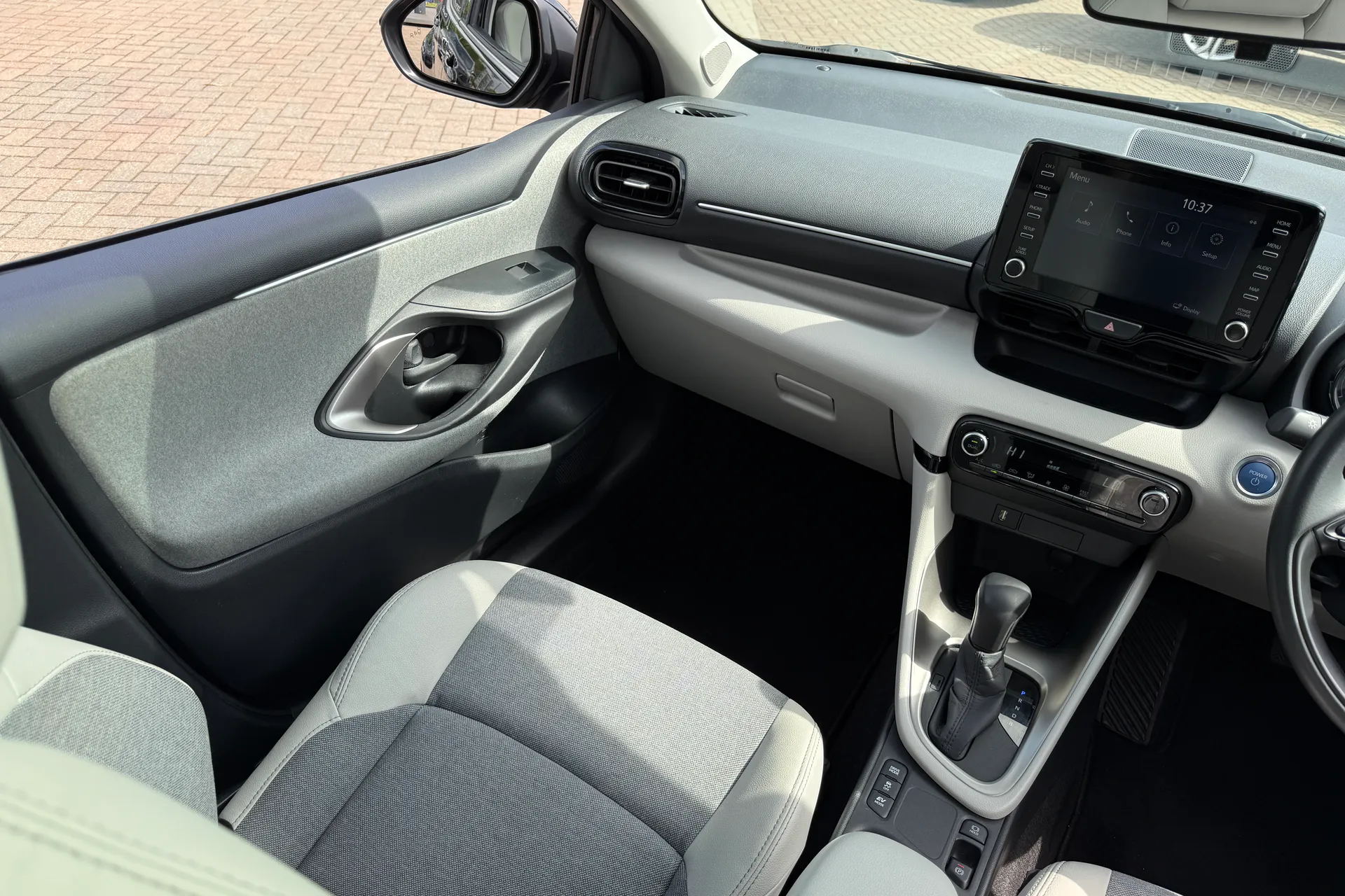 TOYOTA YARIS thumbnail image number 34
