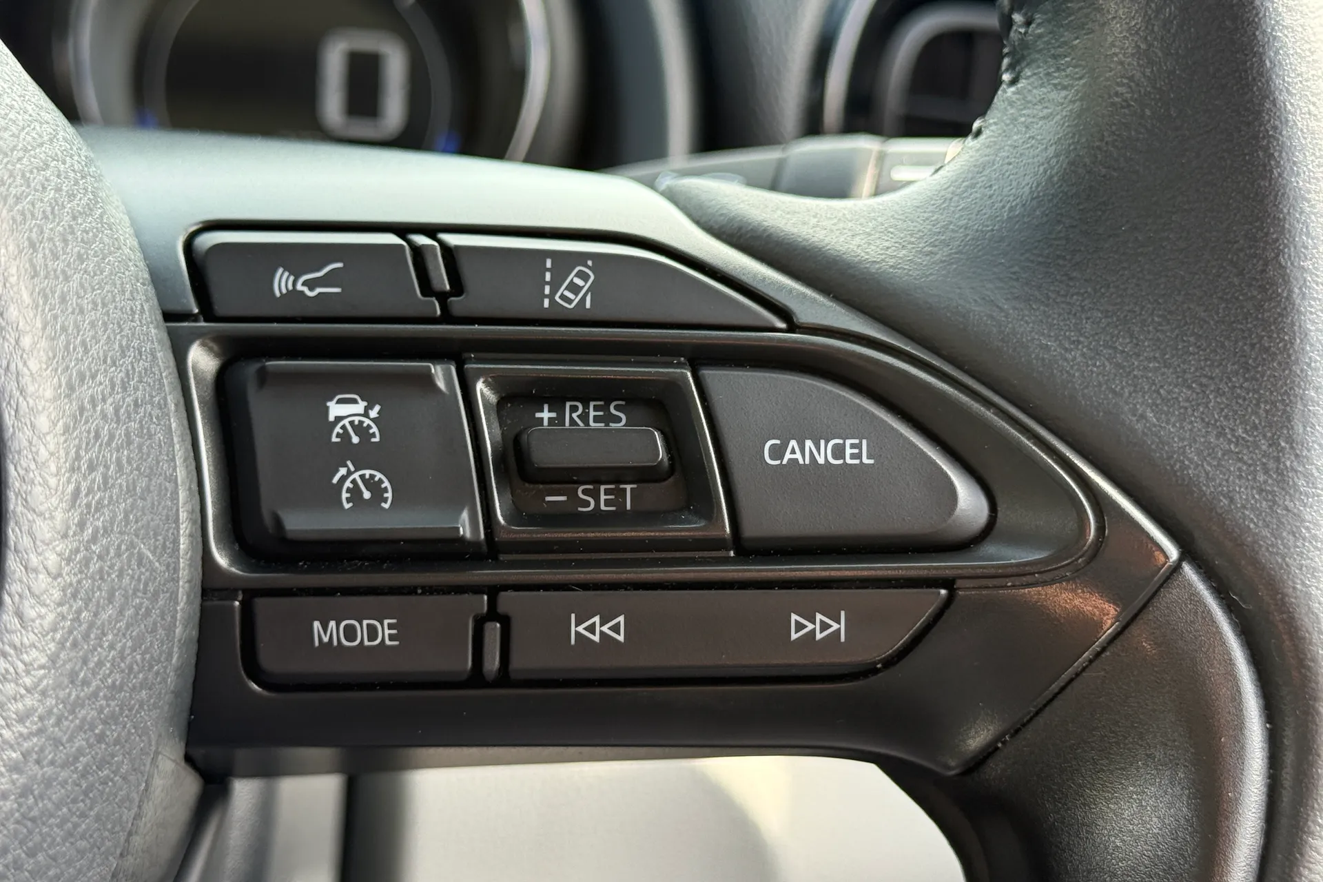 TOYOTA YARIS thumbnail image number 18