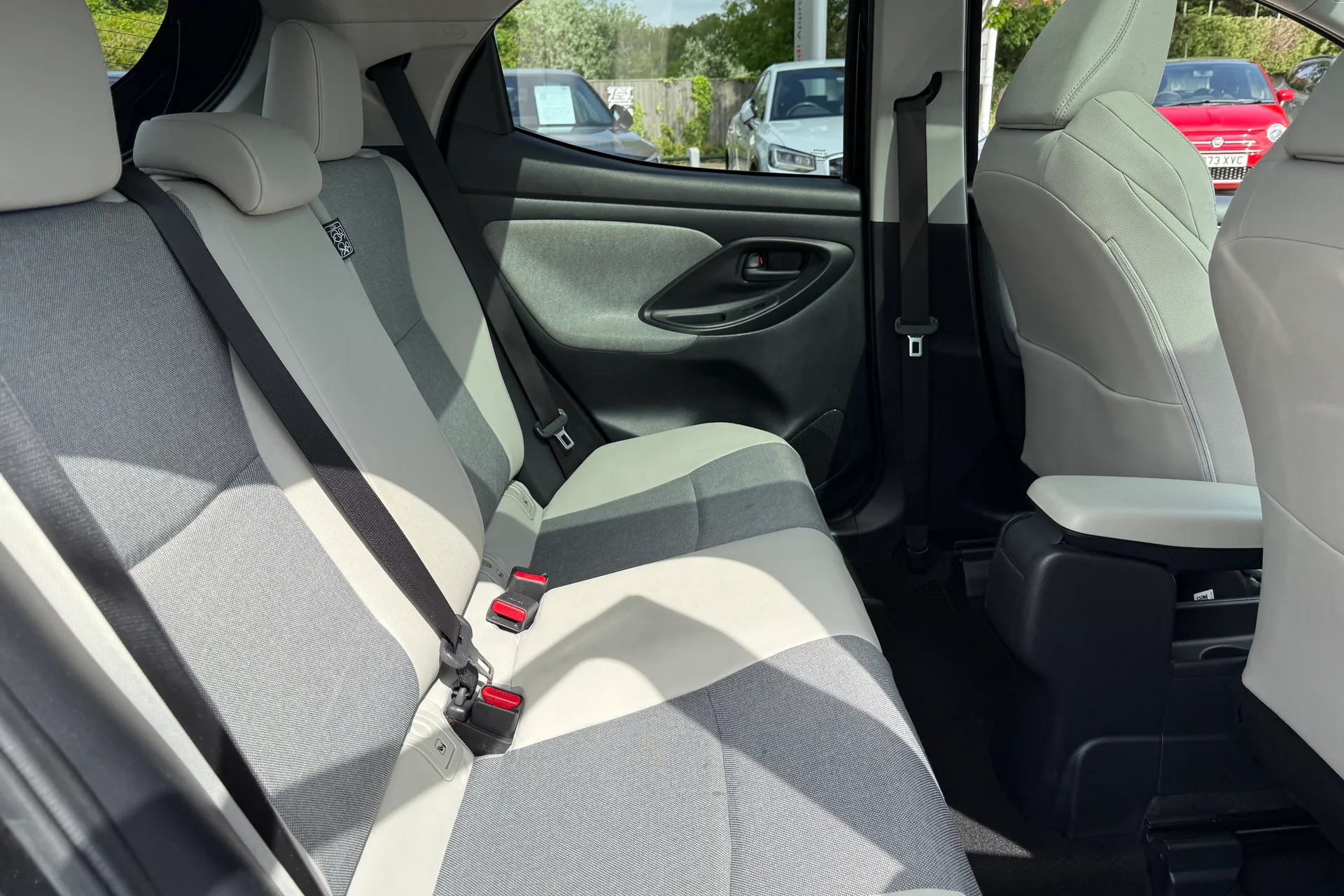 TOYOTA YARIS thumbnail image number 40
