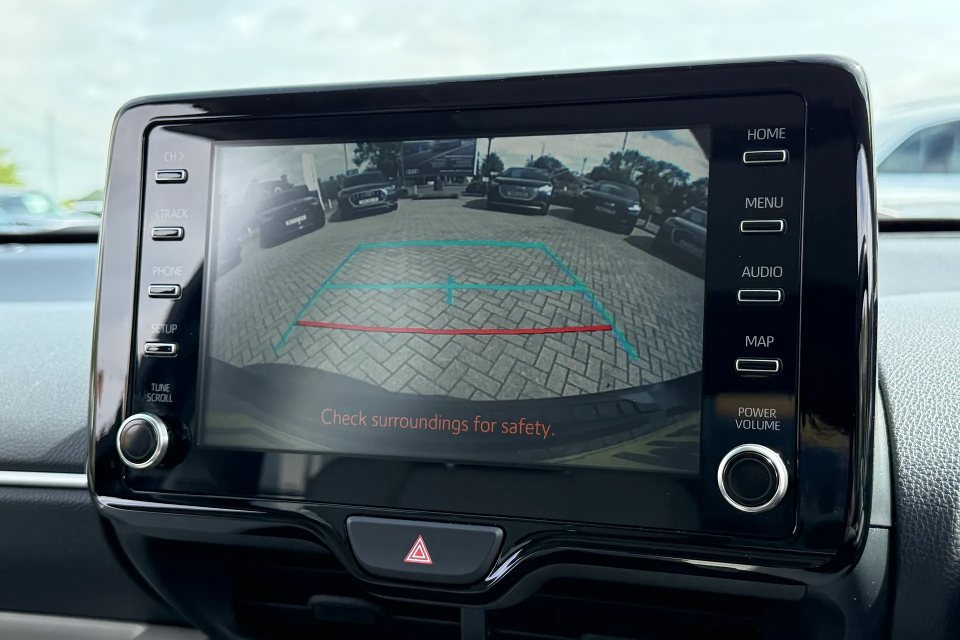 TOYOTA YARIS thumbnail image number 4